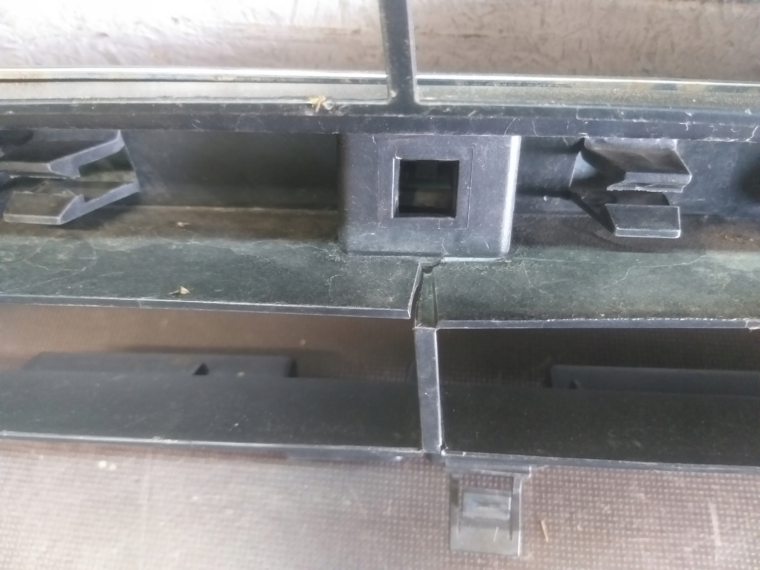 GRILLE FORD RANGER 11