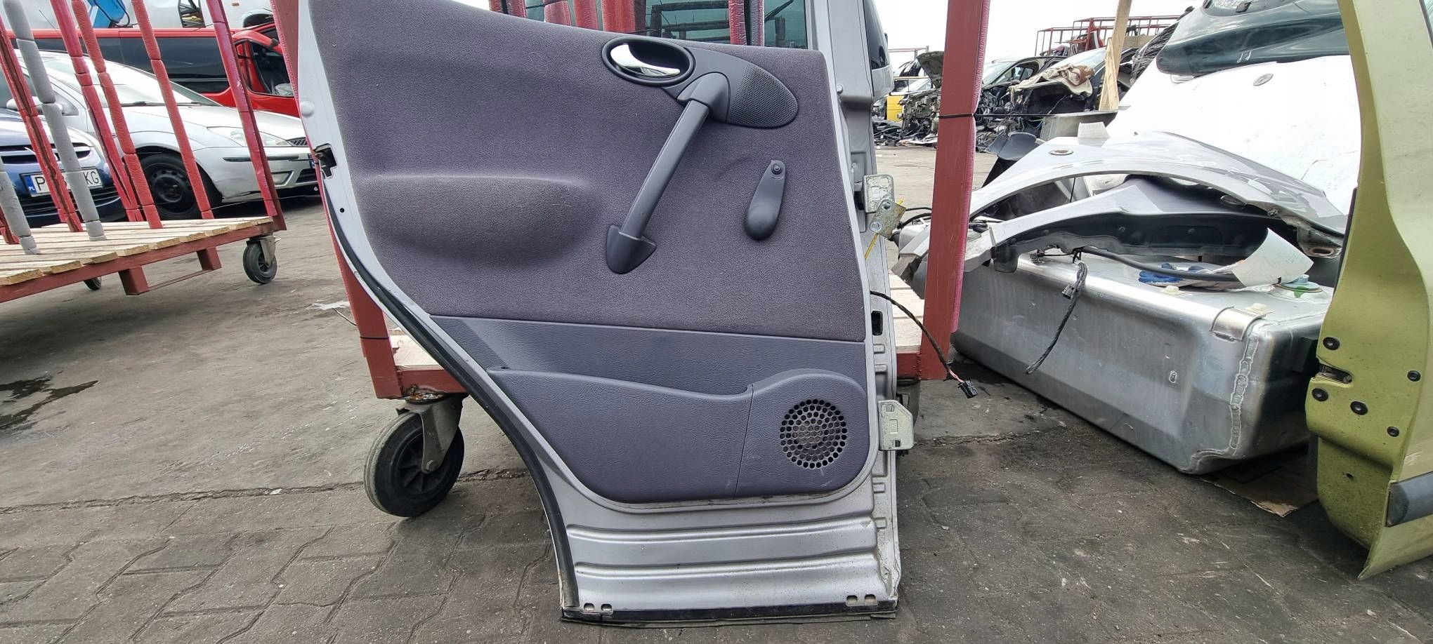 Tür links heck 706 MERCEDES - BENZ W168