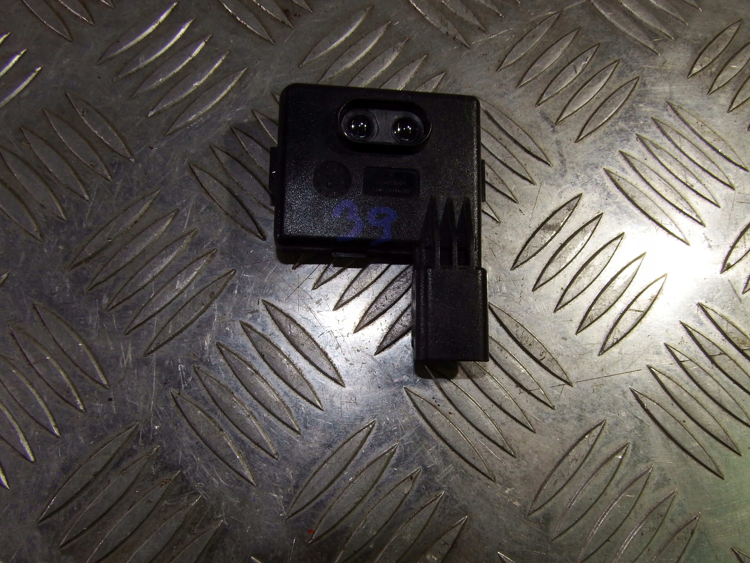 CZUJNIK KLAMKI ZBLIŻENIOWY HANDS FREE LEWY PRZÓD RENAULT LAGUNA III