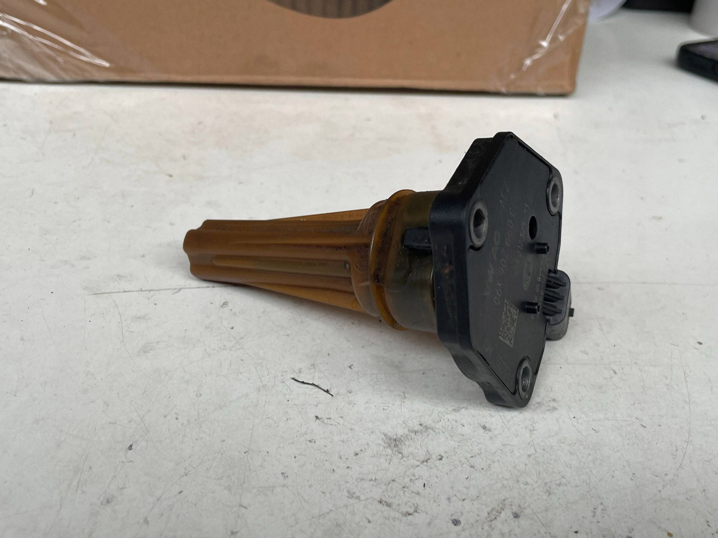 sensore Livello olio AUDI Q3 F3 06K907660C @M
