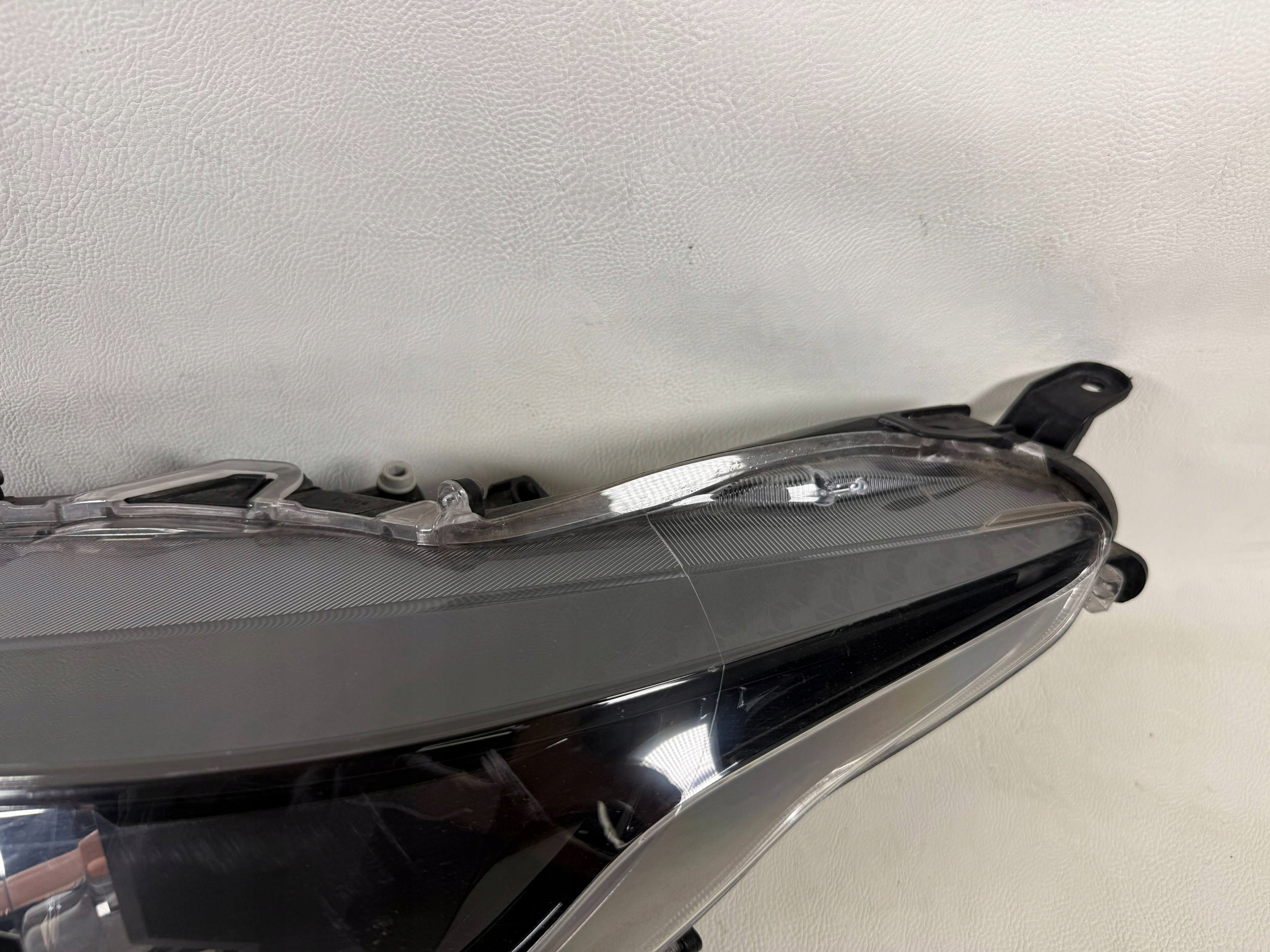 Toyota Yaris 4 IV XP210 light led front front left