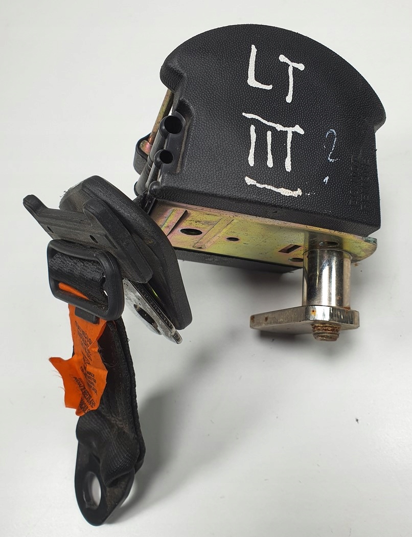 Ремінь задній лівий задній RANGE Rover III L322