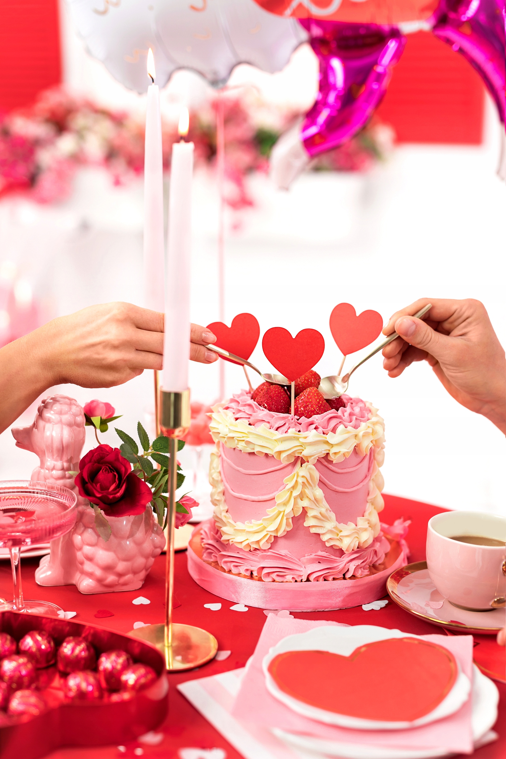 KONFETTI BIBUŁOWE SERDUSZKA BIAŁE-1793 Marka Party Deco