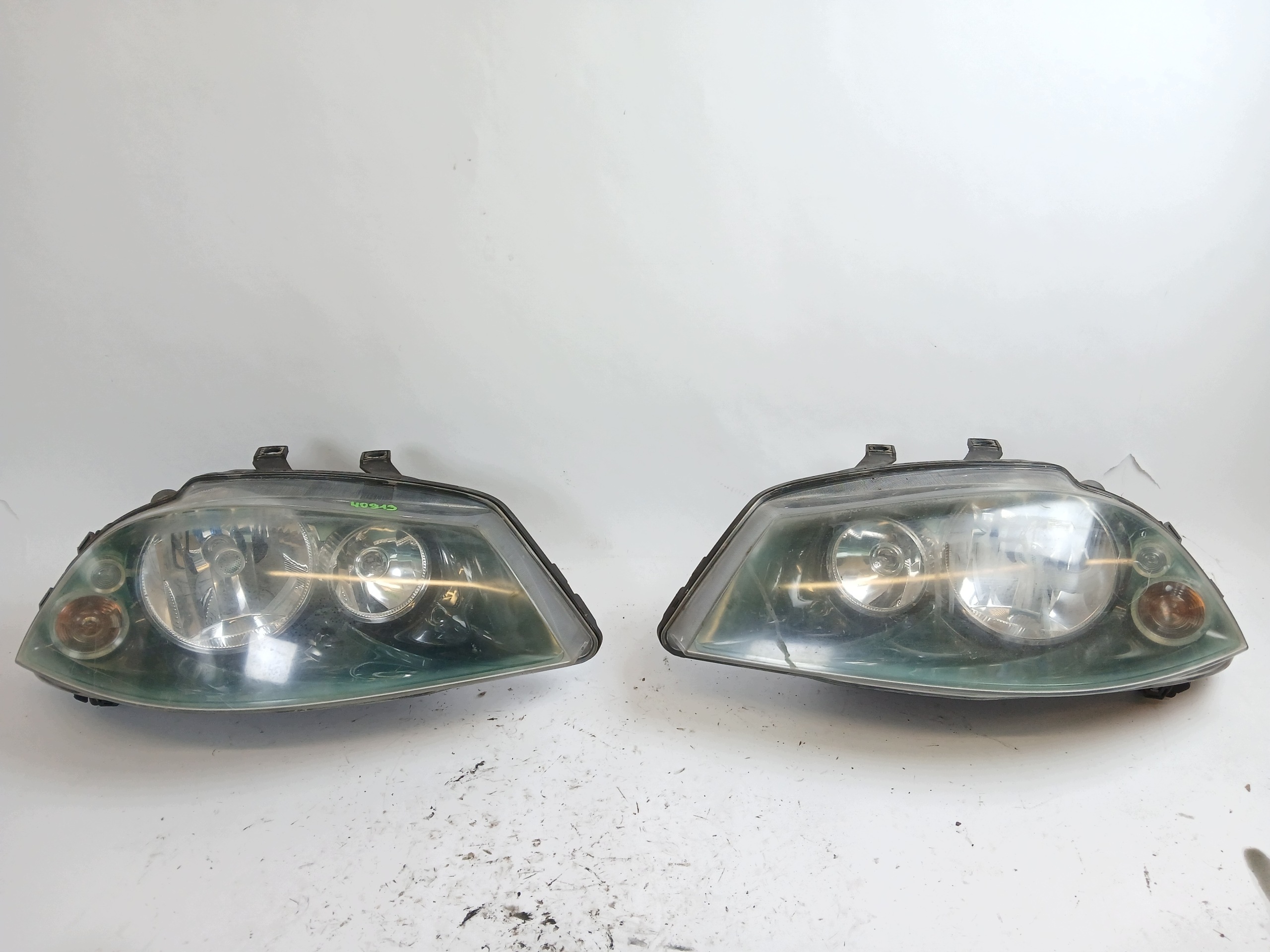 SEAT IBIZA III light left right front KOMPLET green TUNING