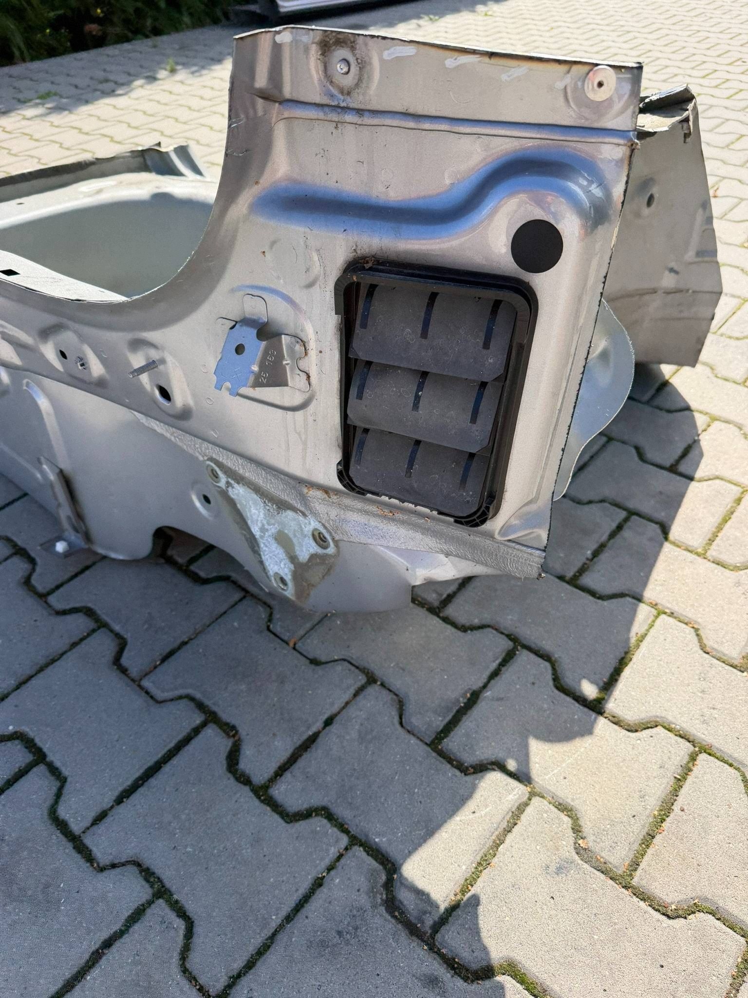 Opel Mokka B quarter rear rear panel sump