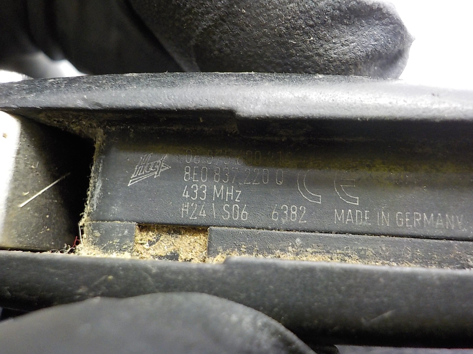 AUDI A4 B7 klíček PILOT 433 MHZ