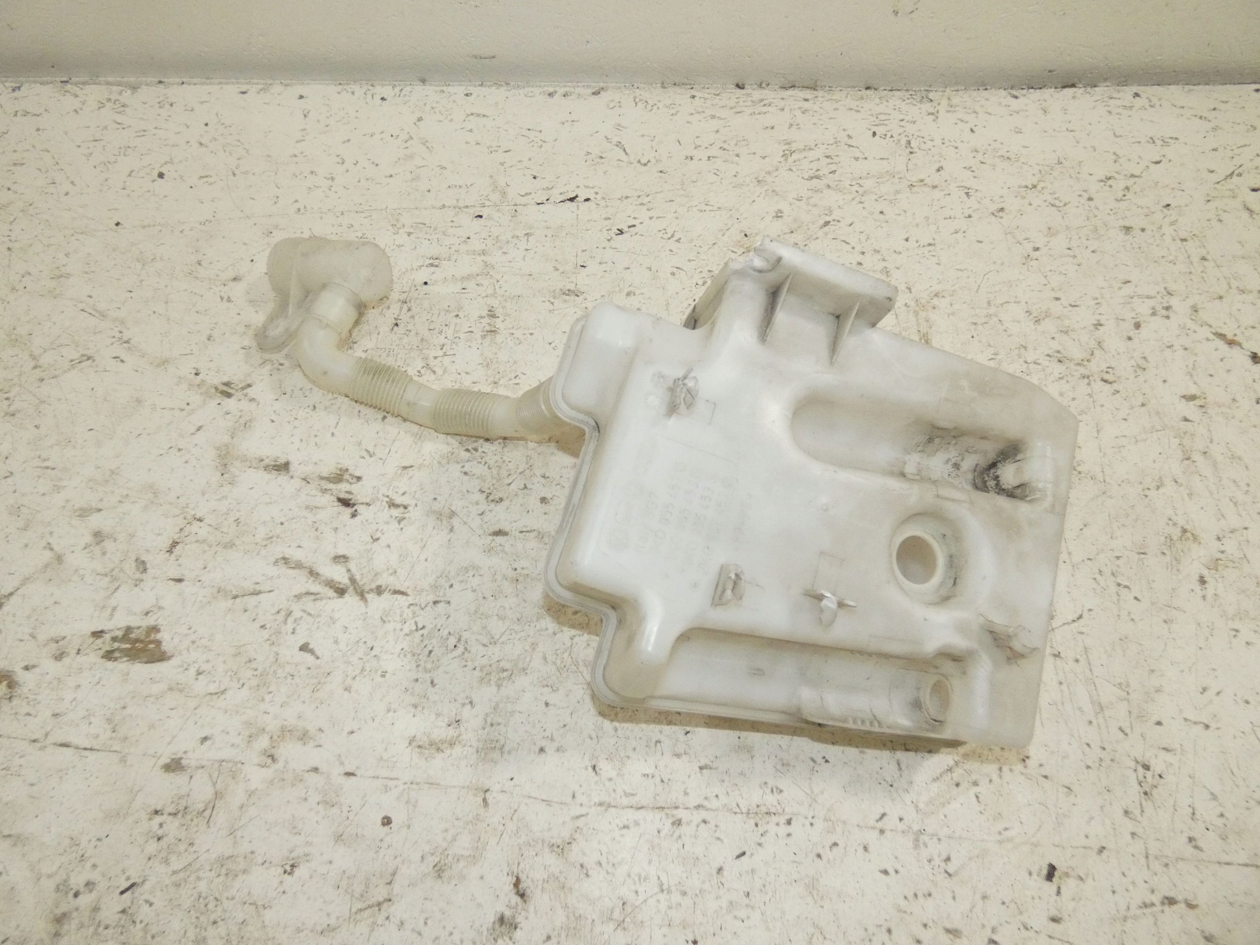 VW Audi Seat Behälter Spritzdüse 1K0955453