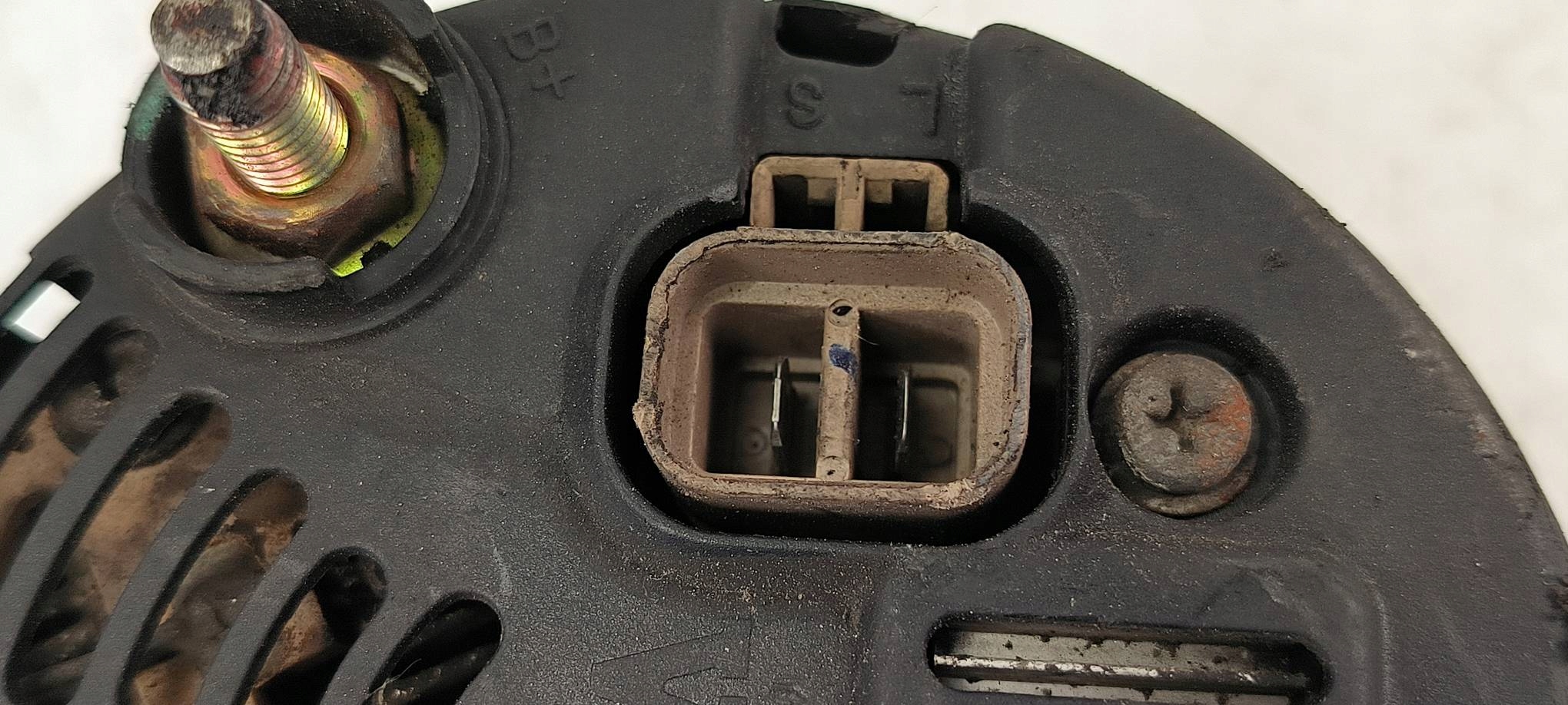 alternator HYUNDAI ELANTRA