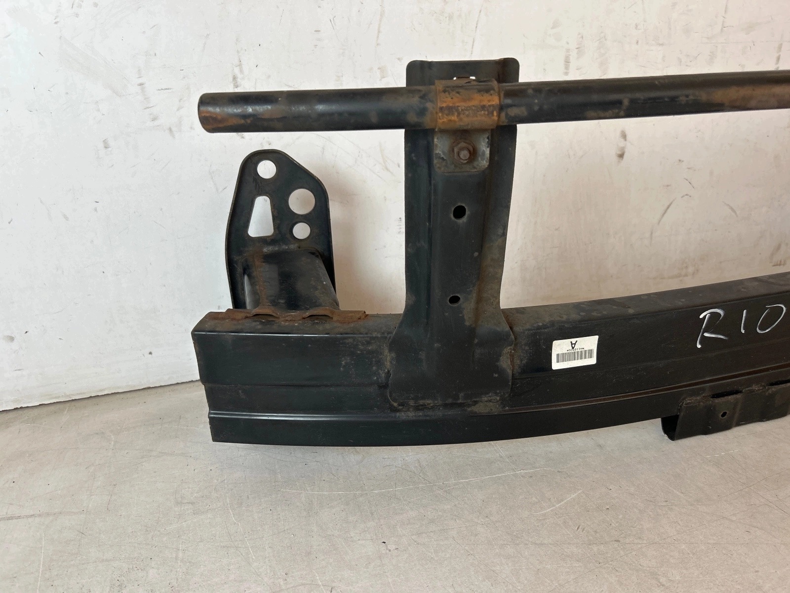 complete sider pillar of a bumper front Kia Rio III