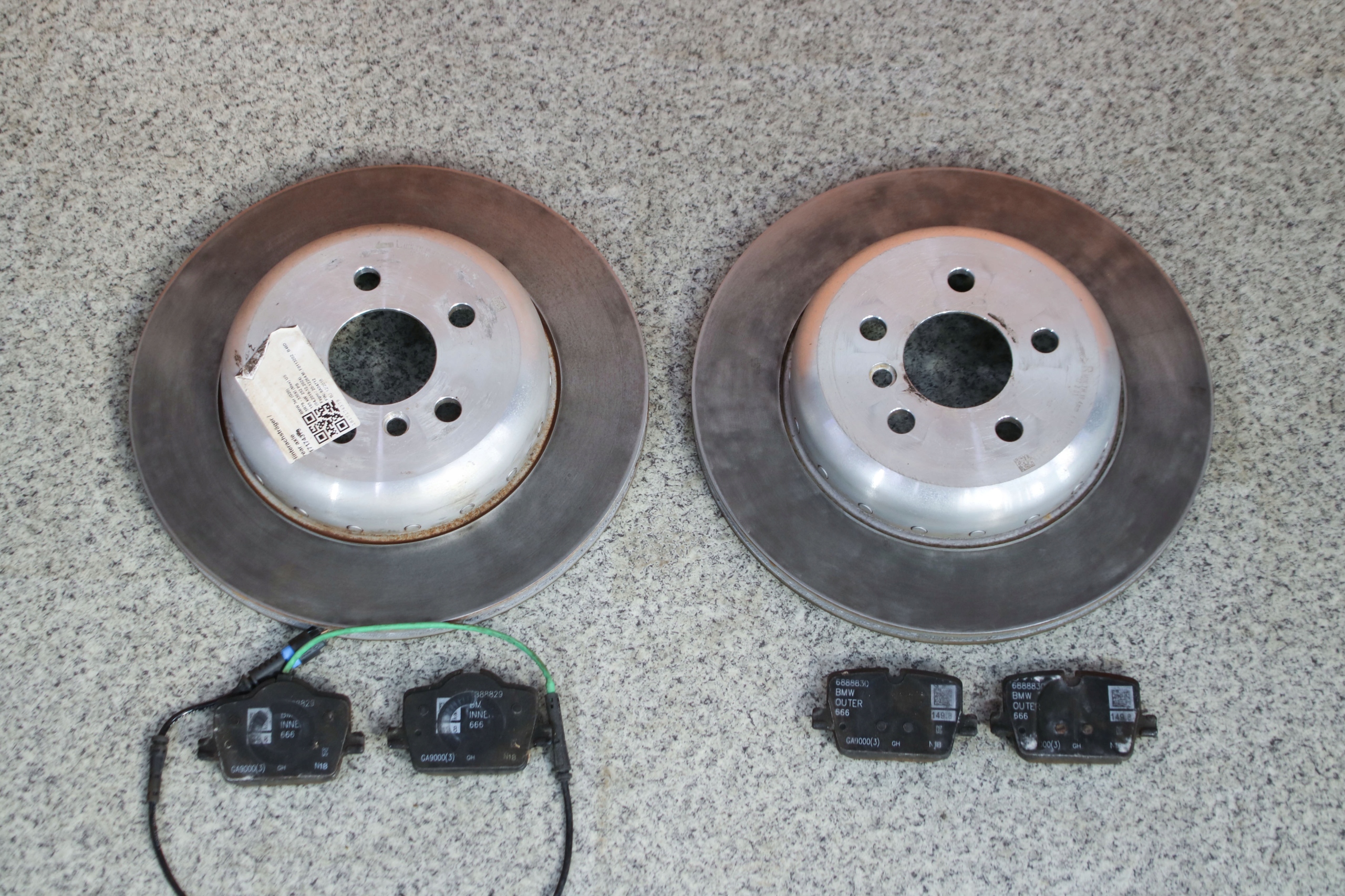 BMW G20 330i discs plates rear part 330x20 6 km !!!