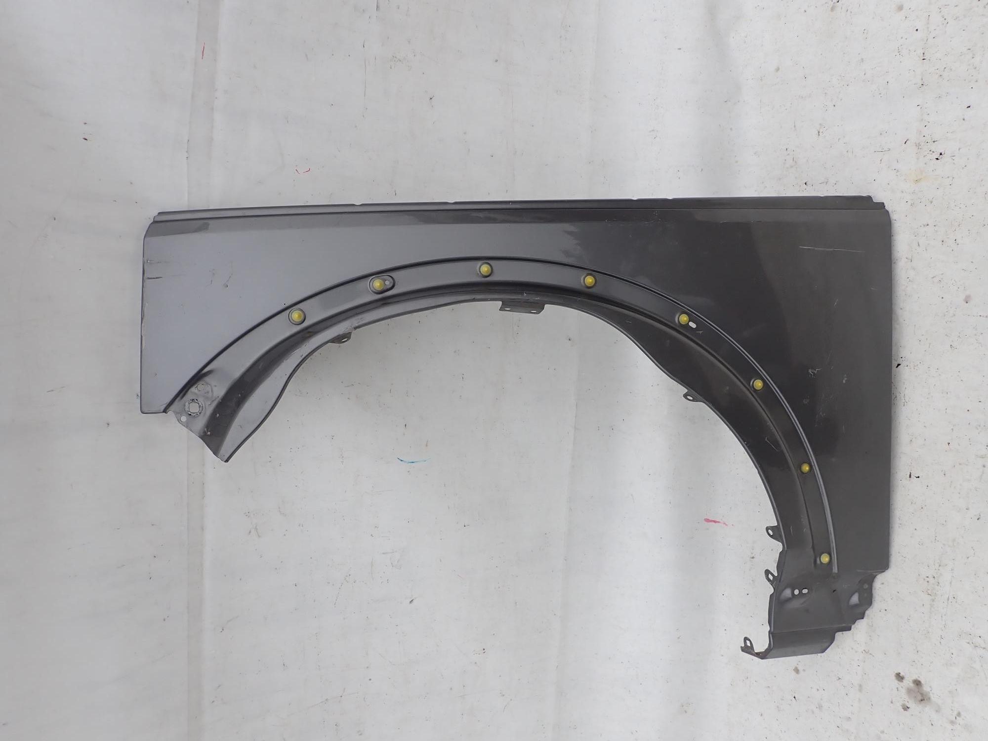 LAND ROVER DISCOVERY III 04-09 fender front left