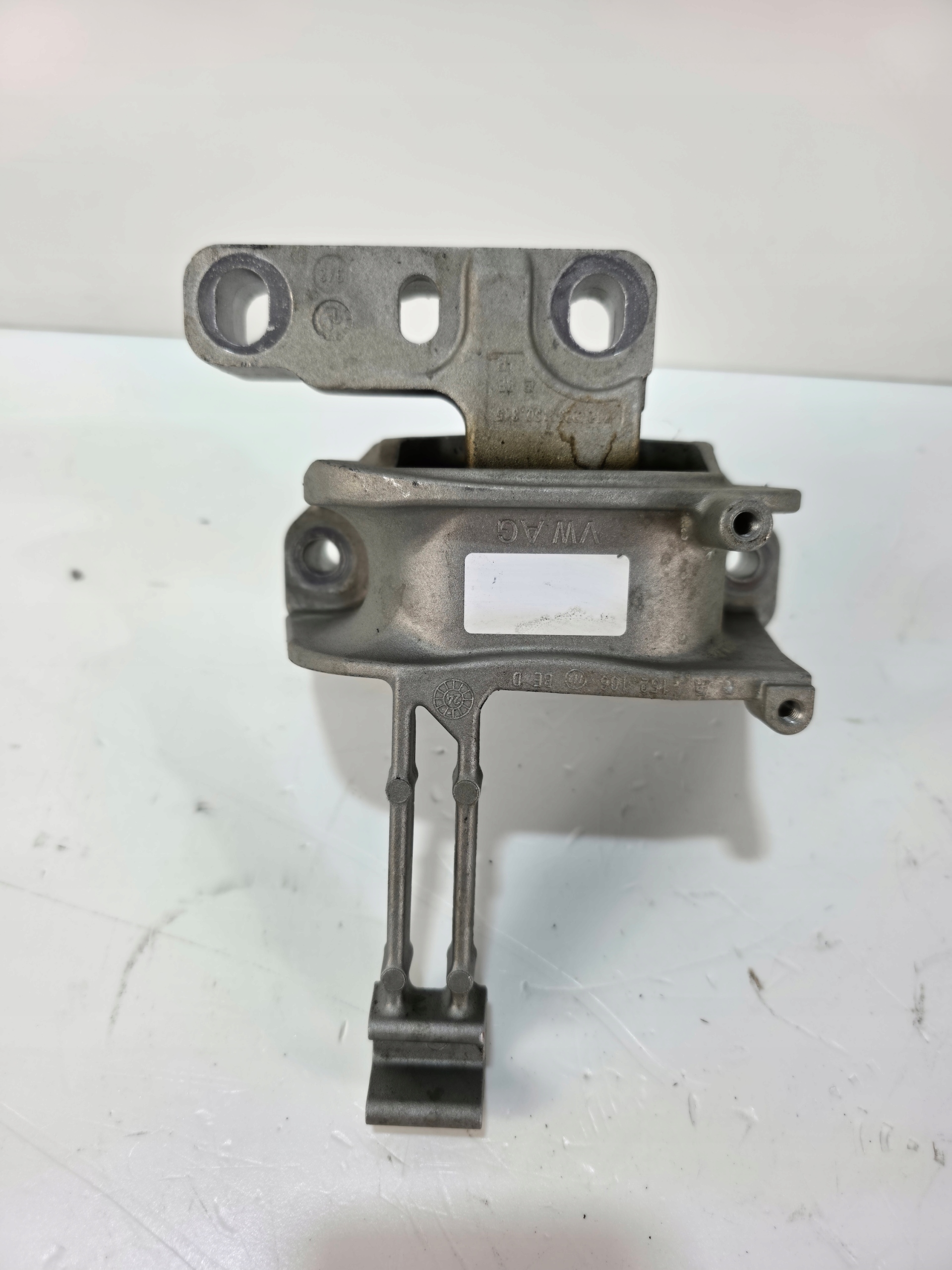 holder engine mount VW SEAT SKODA AUDI 2Q0199262BJ