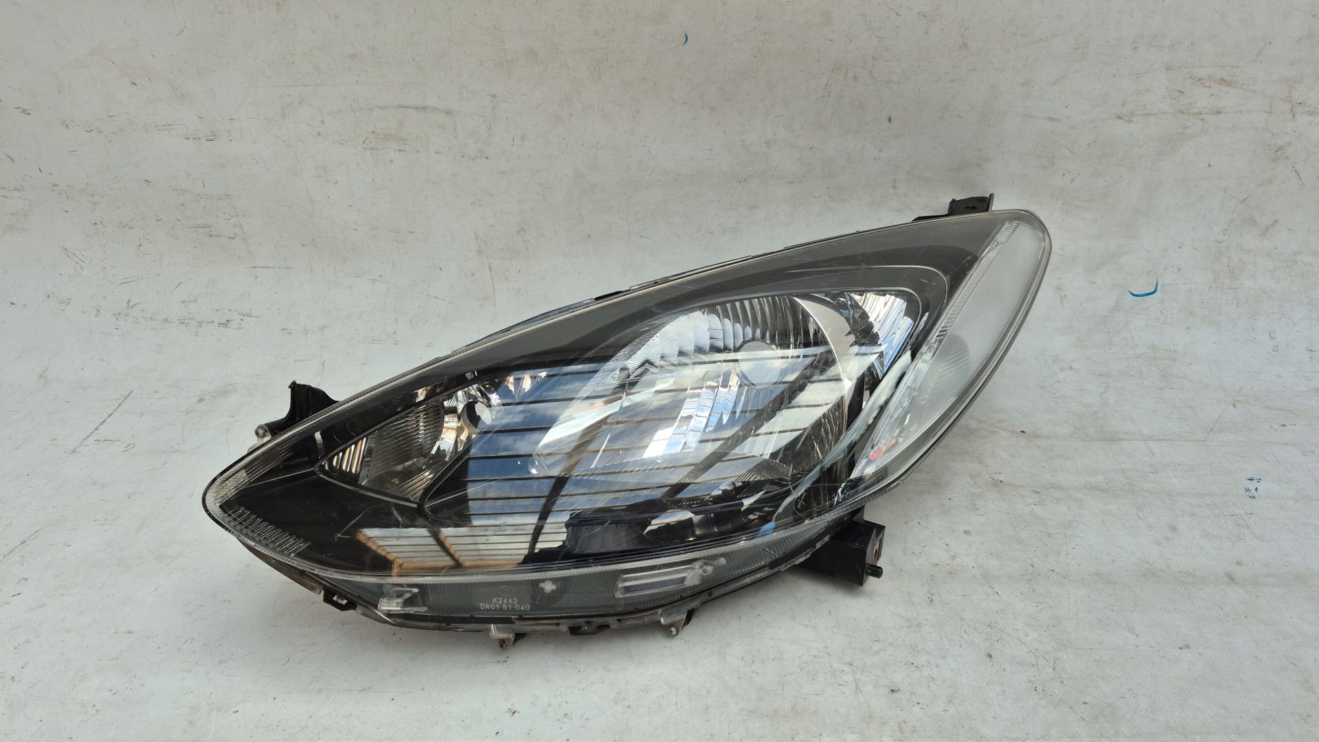 MAZDA 2 II 08- light left front front