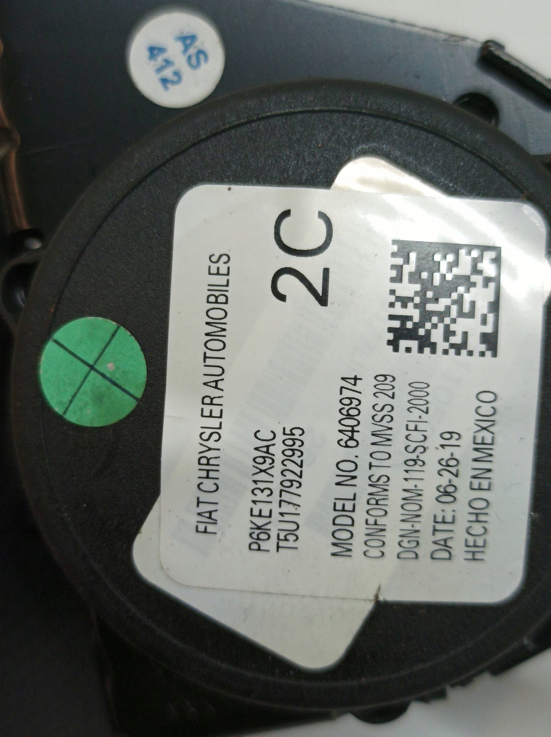Gurten Sicherheits mitte heck P6KE131X9AC Dodge Charger VII (2011- )