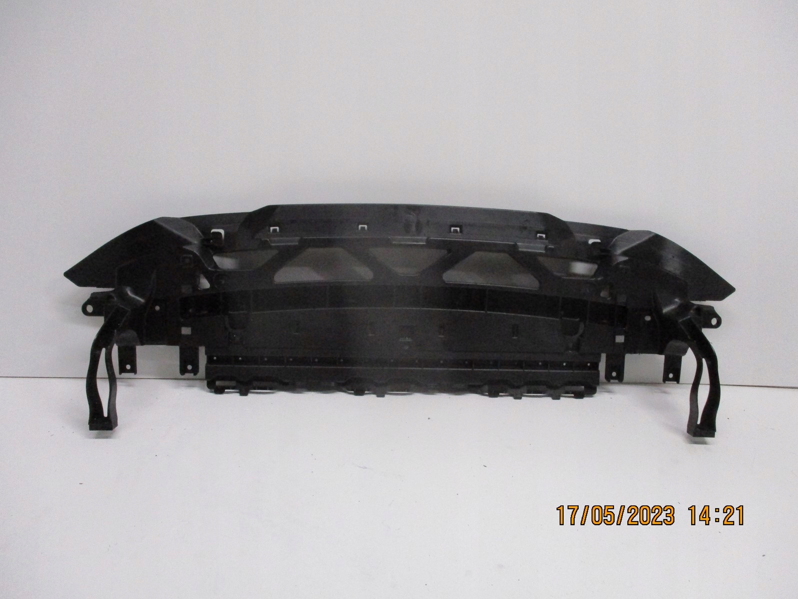 pillar bumper support MACAN 95B 95B805241J
