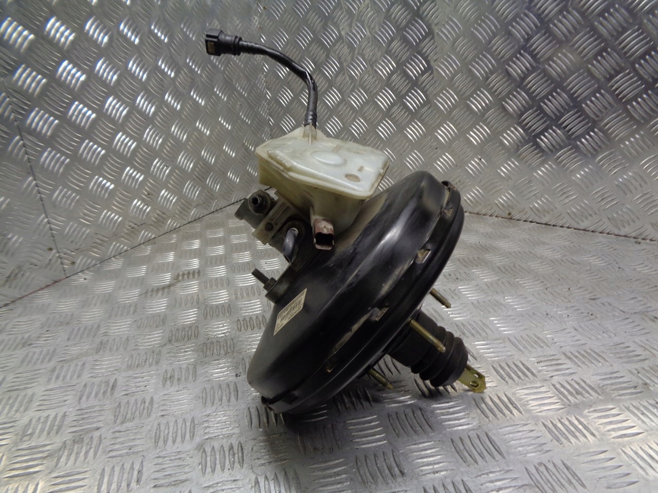 Серводвигун CITROEN C4 1.6 HDI 9680836880