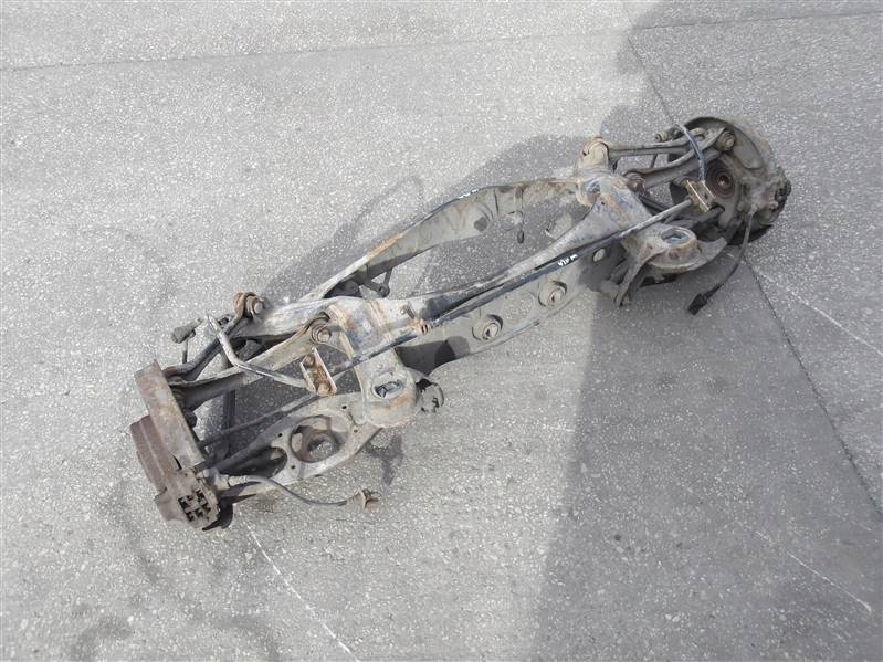 BELKA ZAWIESZENIA TYŁ MERCEDES W124 KOMBI KOMPLETNA