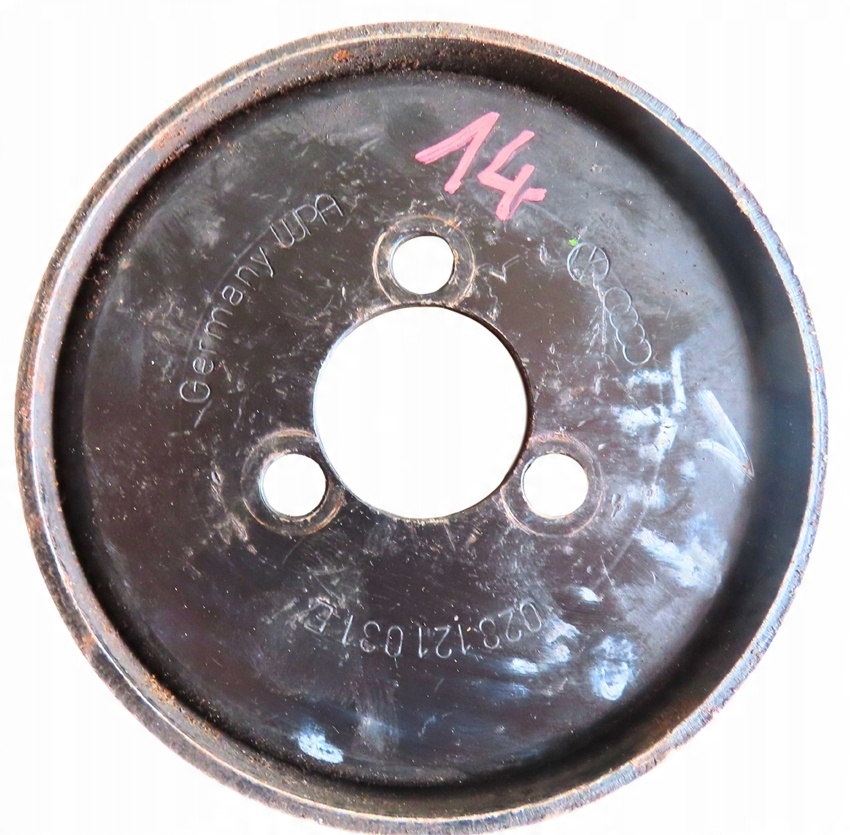 KOŁO PASOWE POMPY WODY VW GOLF III 1.9 TDI 1991-1997 ROK 028121031E