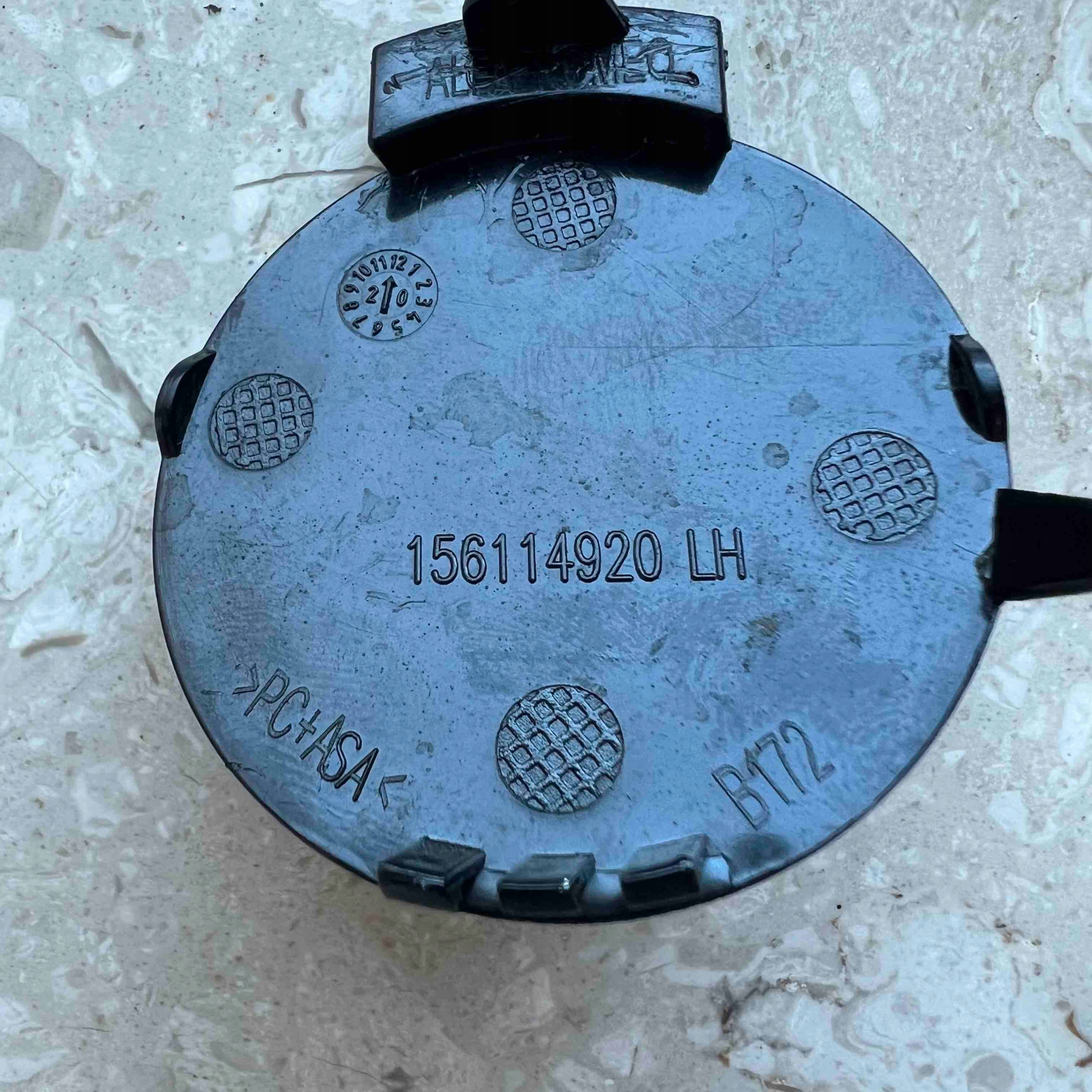 Alfa Romeo Stelvio 2015-2017 towing hook cap front left 156114920