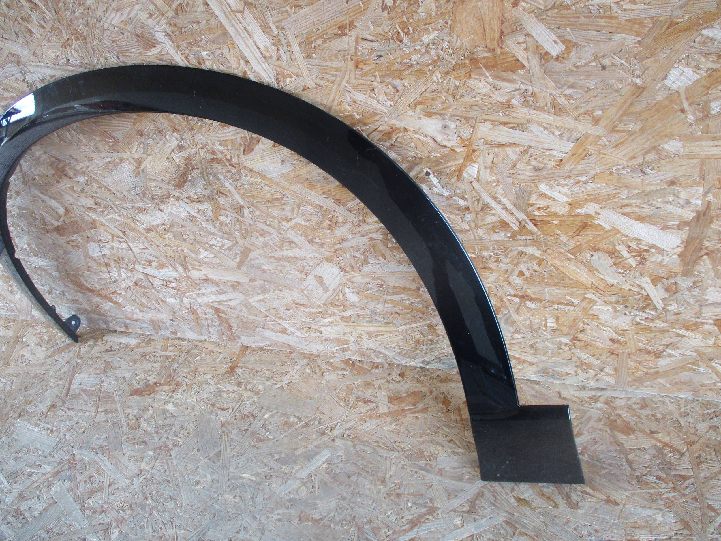moulding of a fender front front right AUDI Q6 E-TRON