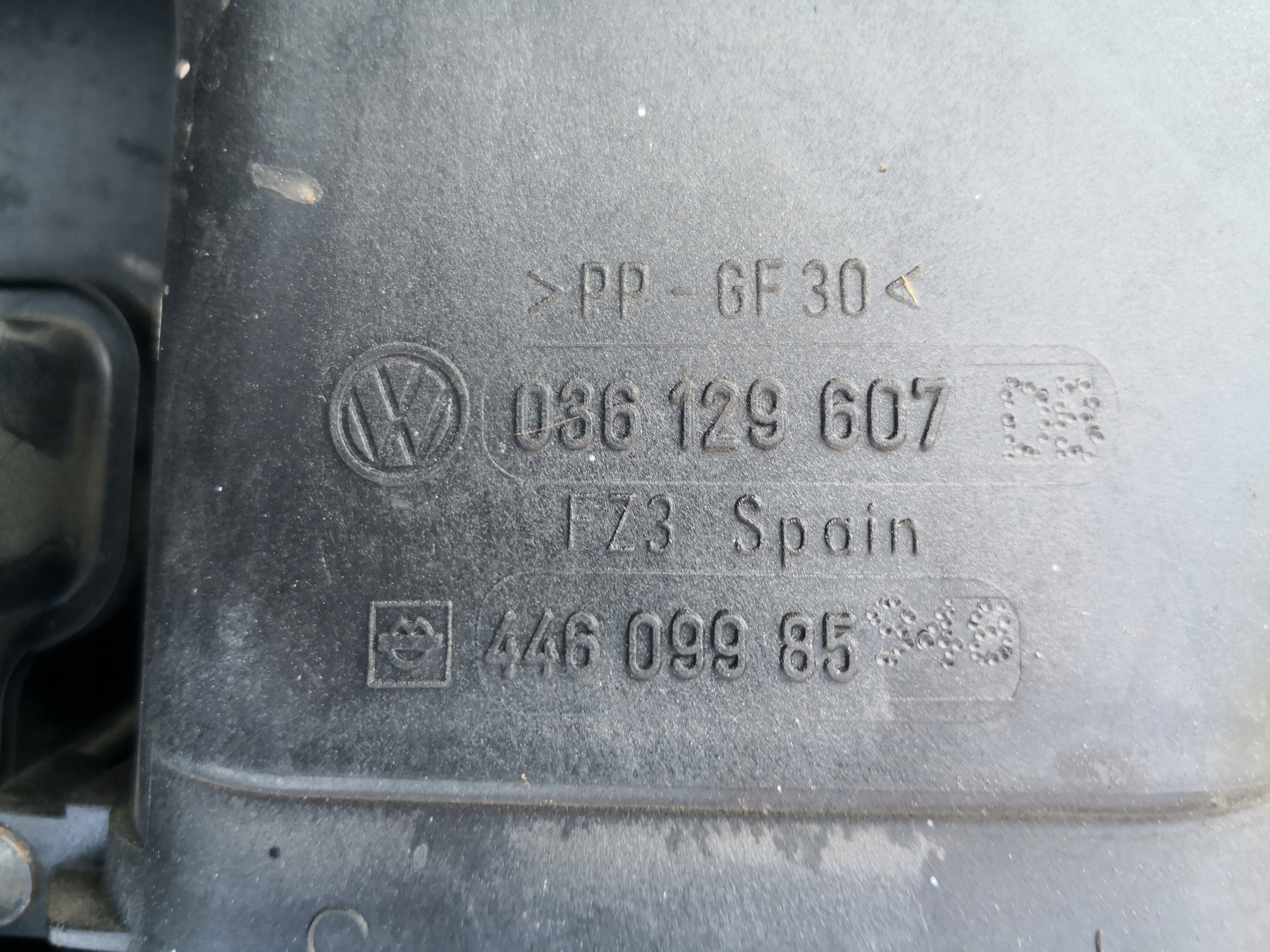 Abdeckung Blende Abdeckung DES MOTORS VW SKODA AUDI 036129607