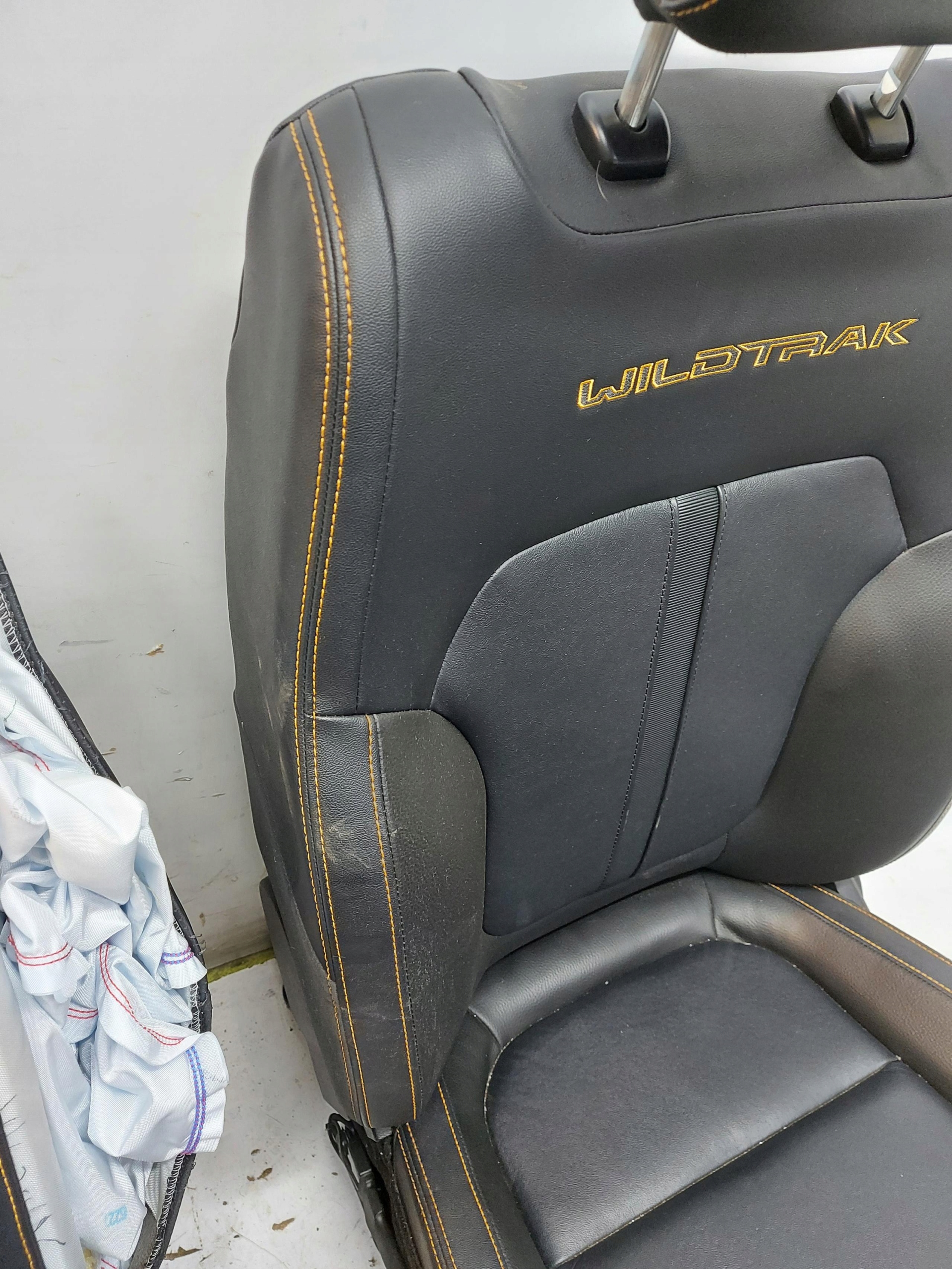 Ford Ranger VI 6 seat left front wildtrack 2024r