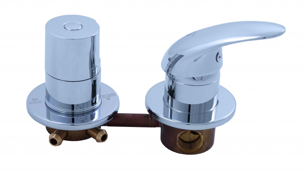 Rav Vodovodné batérie do boxov s päťcestným ventilom, Farba: Chróm (X582)