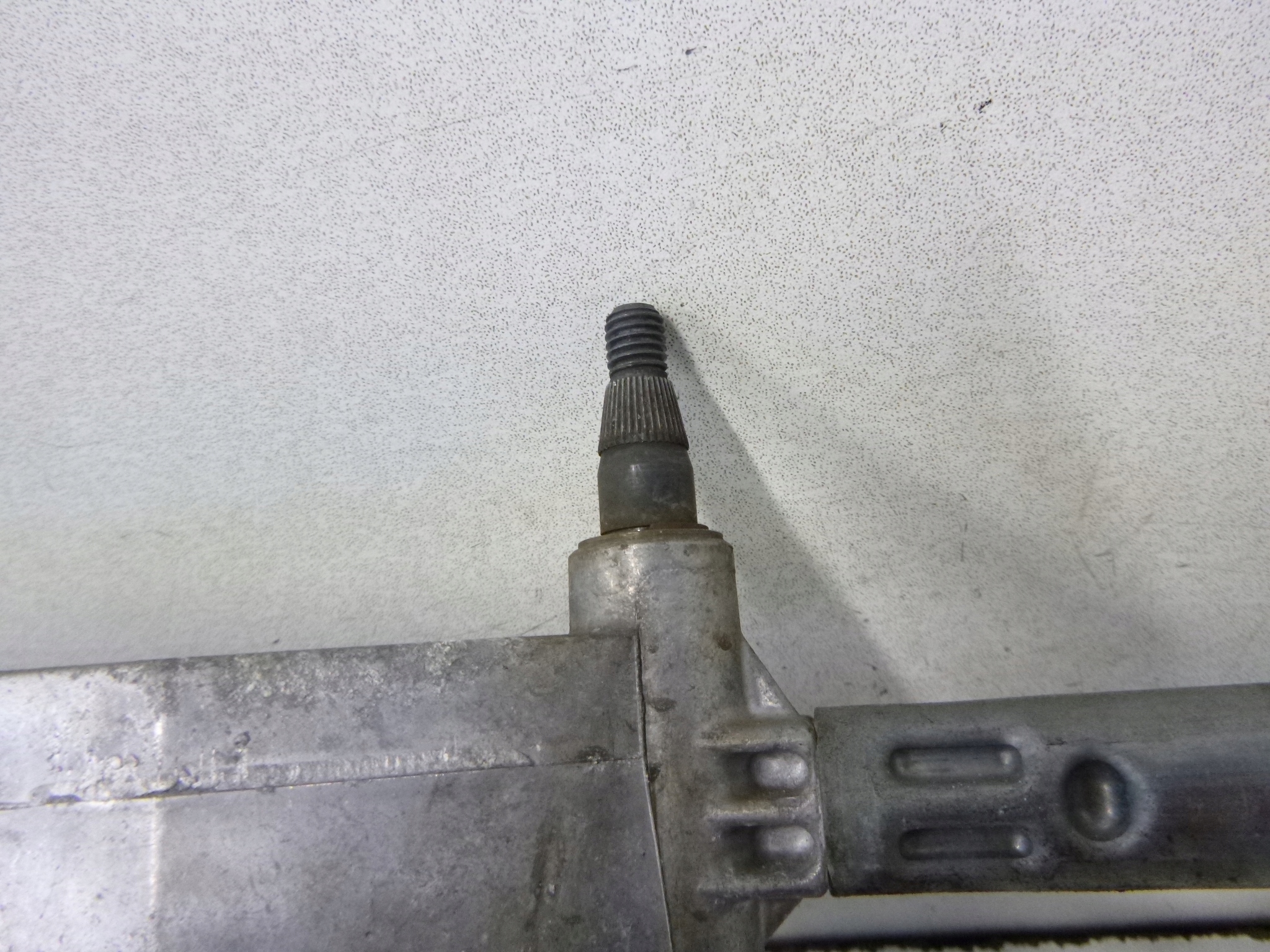 wiper mechanism front Ford C-Max 1.8 BOSCH