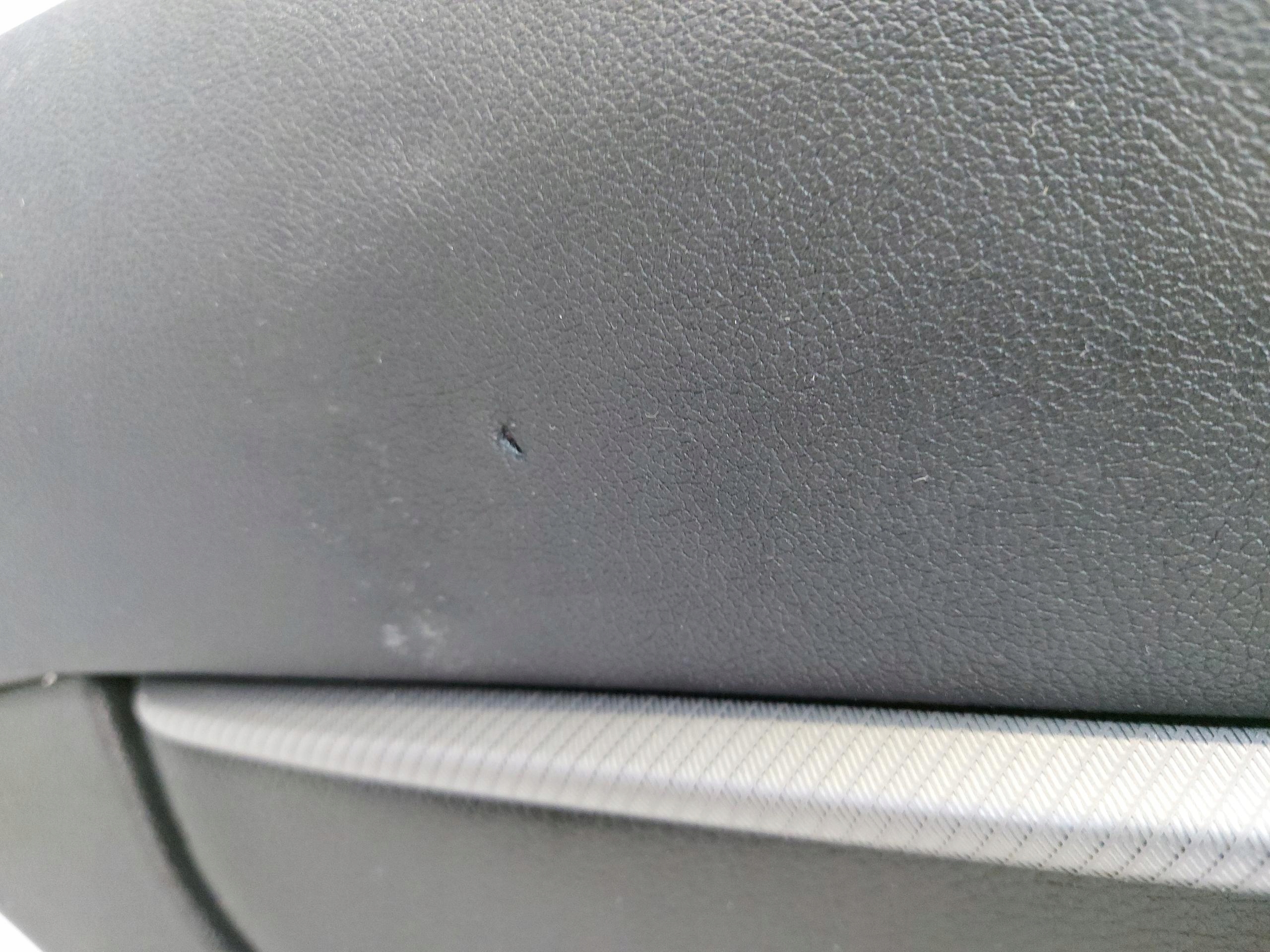 BMW F40 M135 upholstery side door left rear part