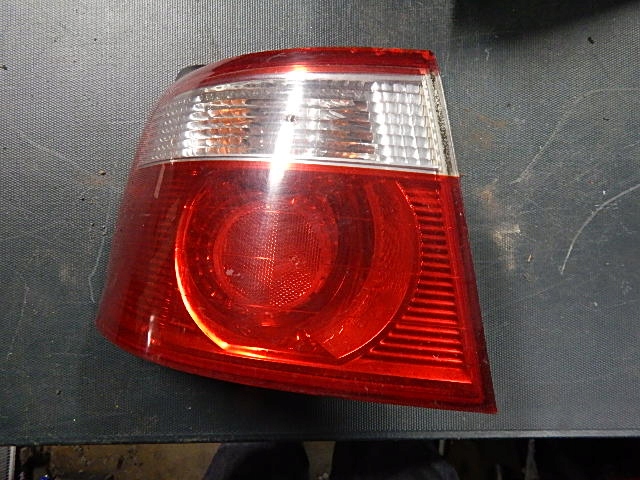 фонарь левый kia CARENS II 02-05