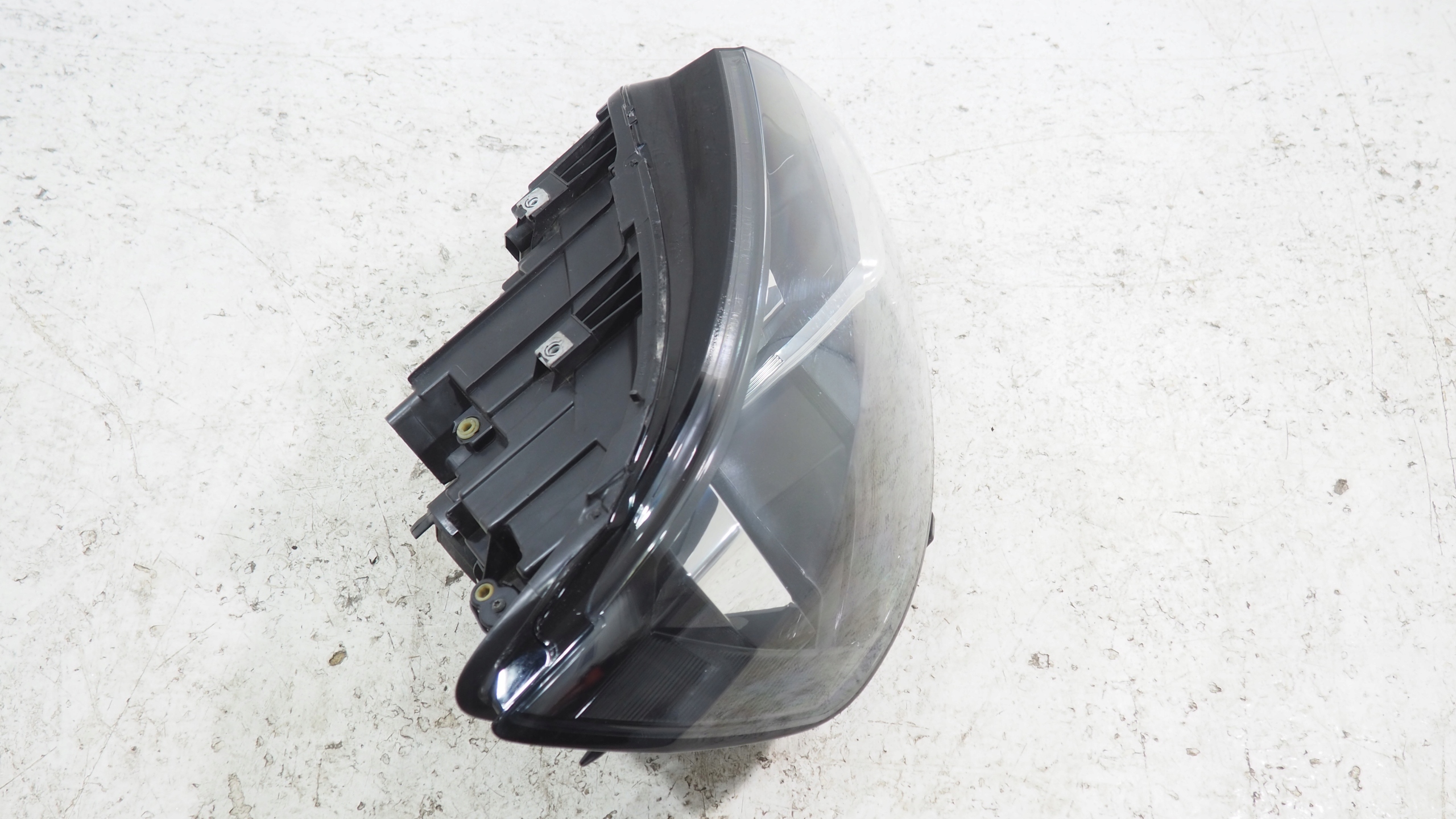 VW T6 light right front 7E1941016AC