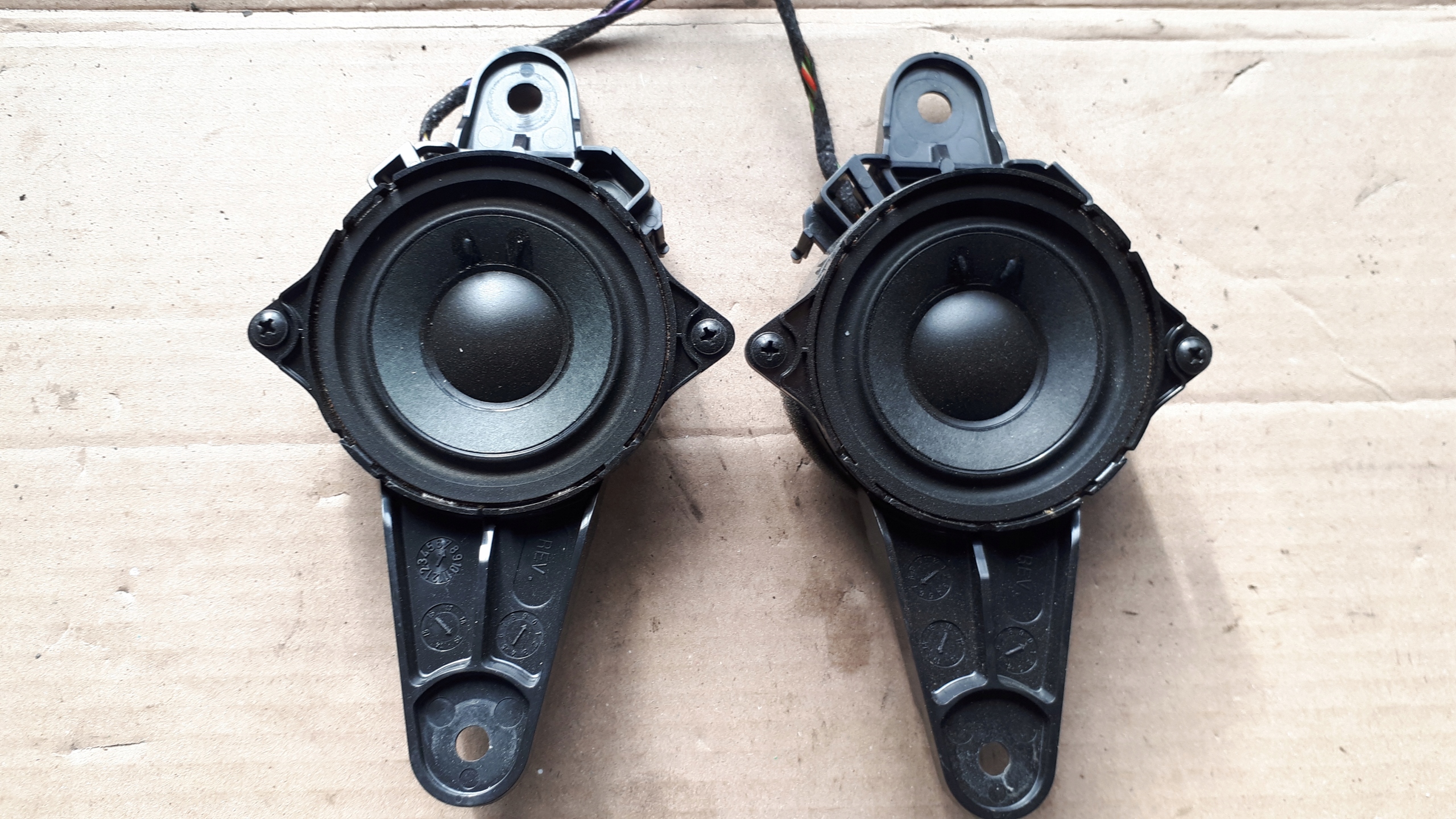 A4 B9 LIFT speaker bang OLUFSEN 8W9035454 A5 8W