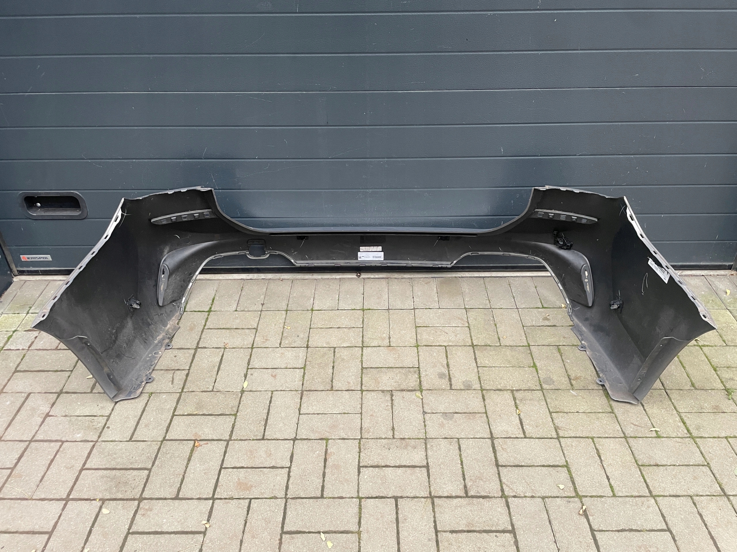 MERCEDES A118 W118 STOSSSTANGE HECK HINTEN