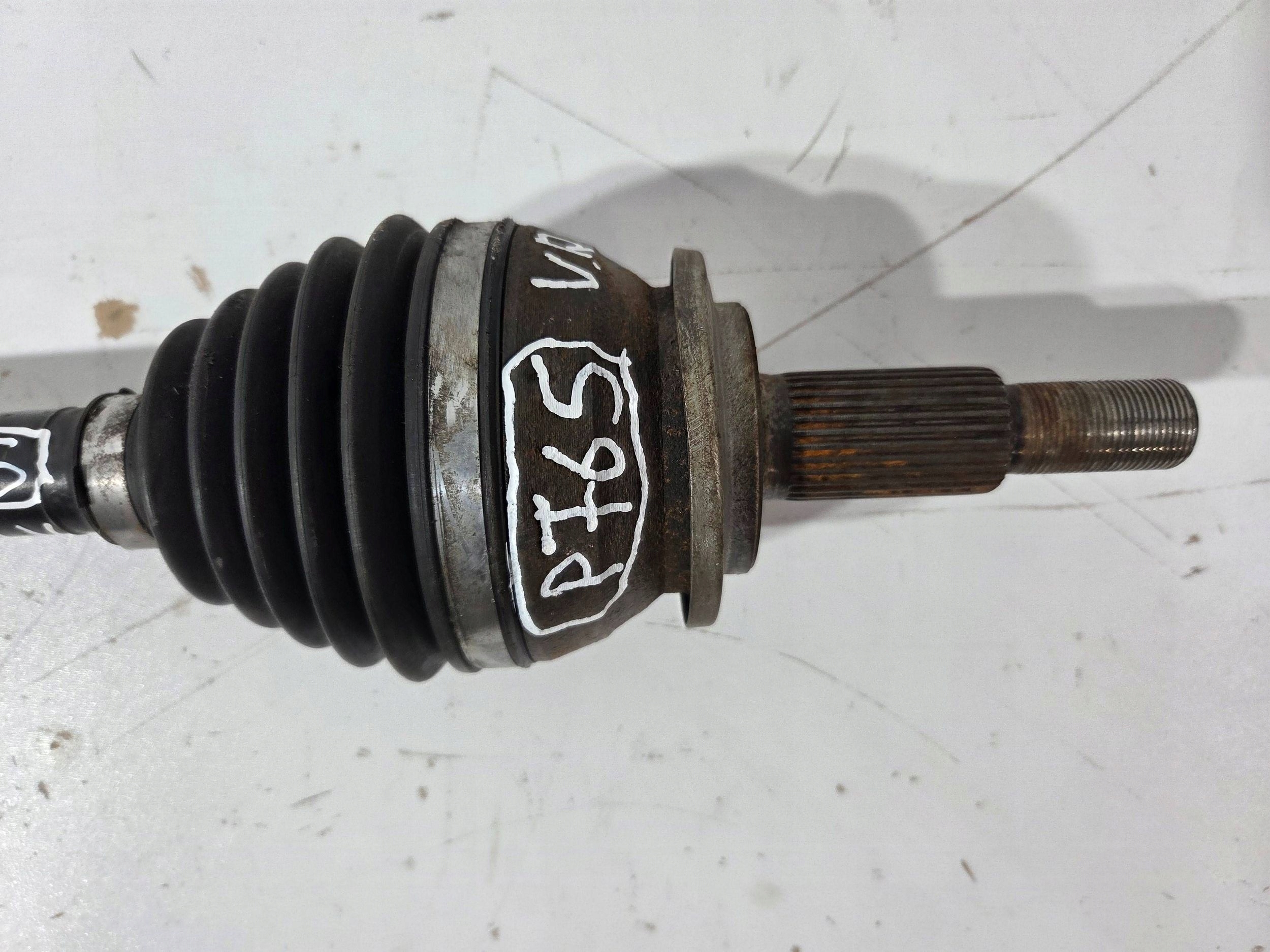 Toyota RAV 4 V (XA50) 2,5H semi-axis front right (P765)