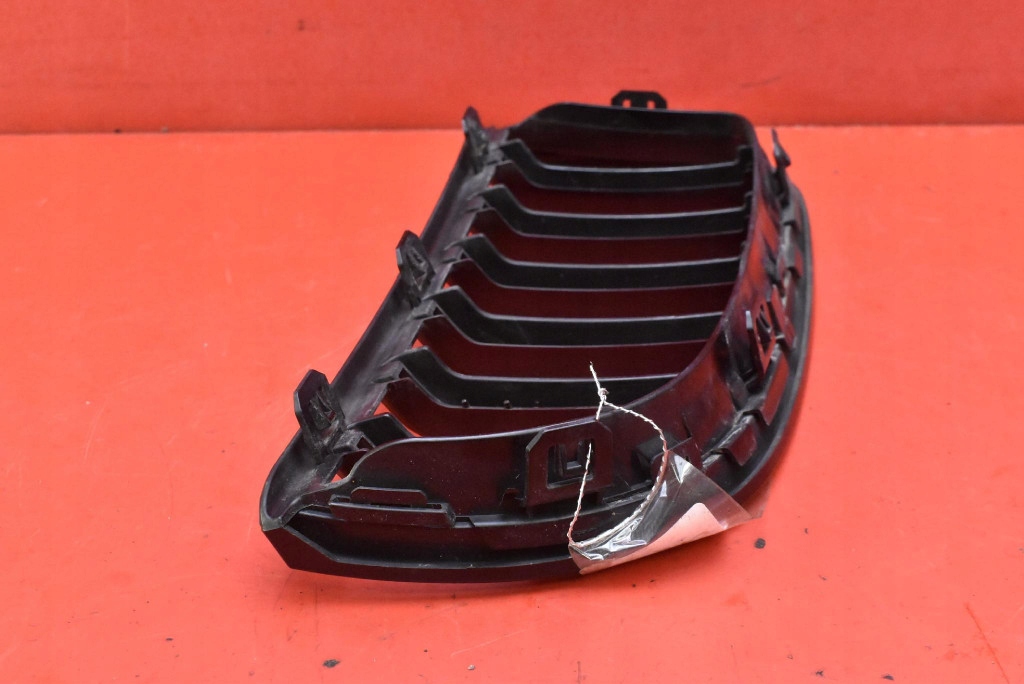 mask cierna bal BMW E90 E91 04-10