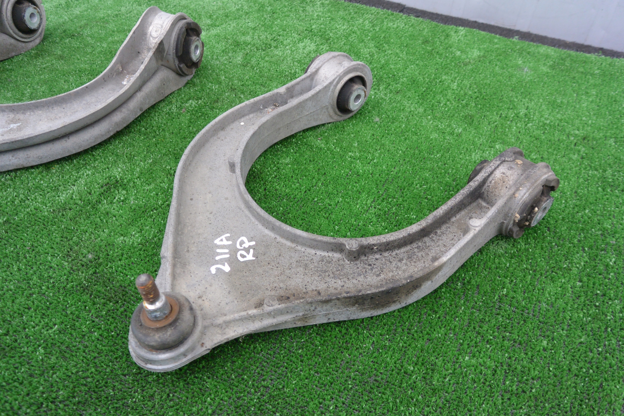 arm front upper KPL MERCEDES W211 W219