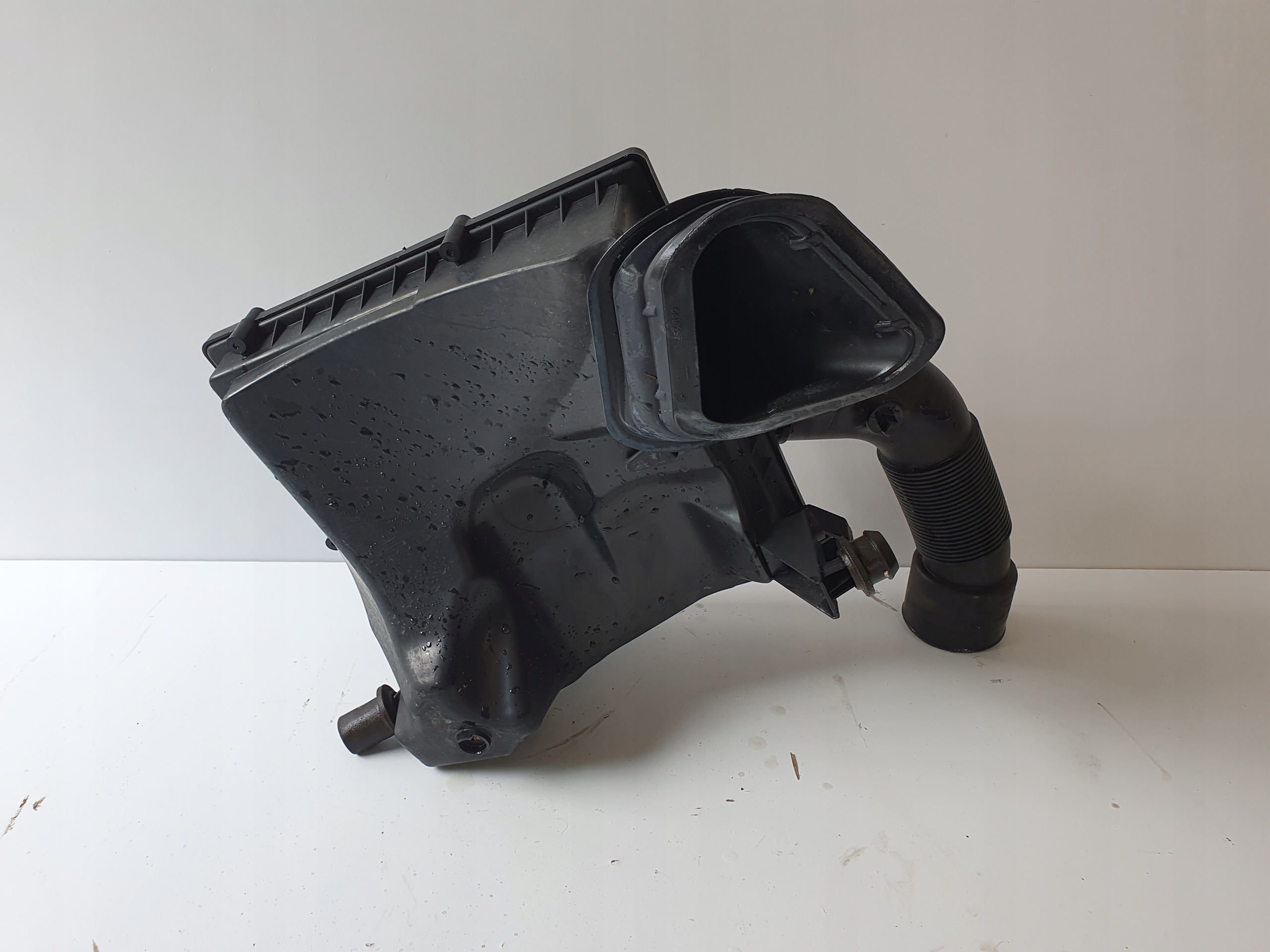 OPEL ASTRA J Gehäuse filter luft 1.3 CDTI