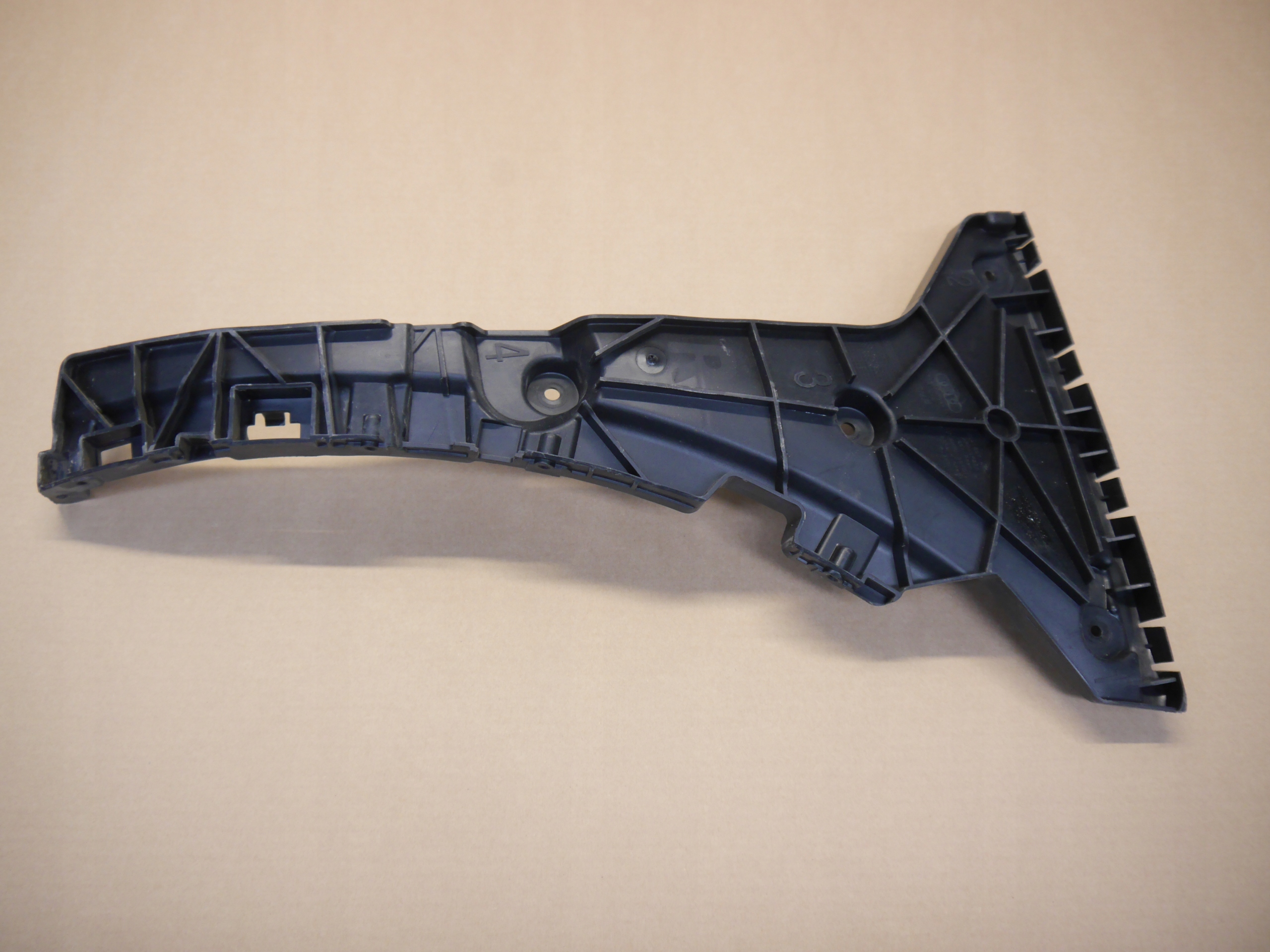 AUDI Q5 80A задній бампер 80F807454 SPORTBACK