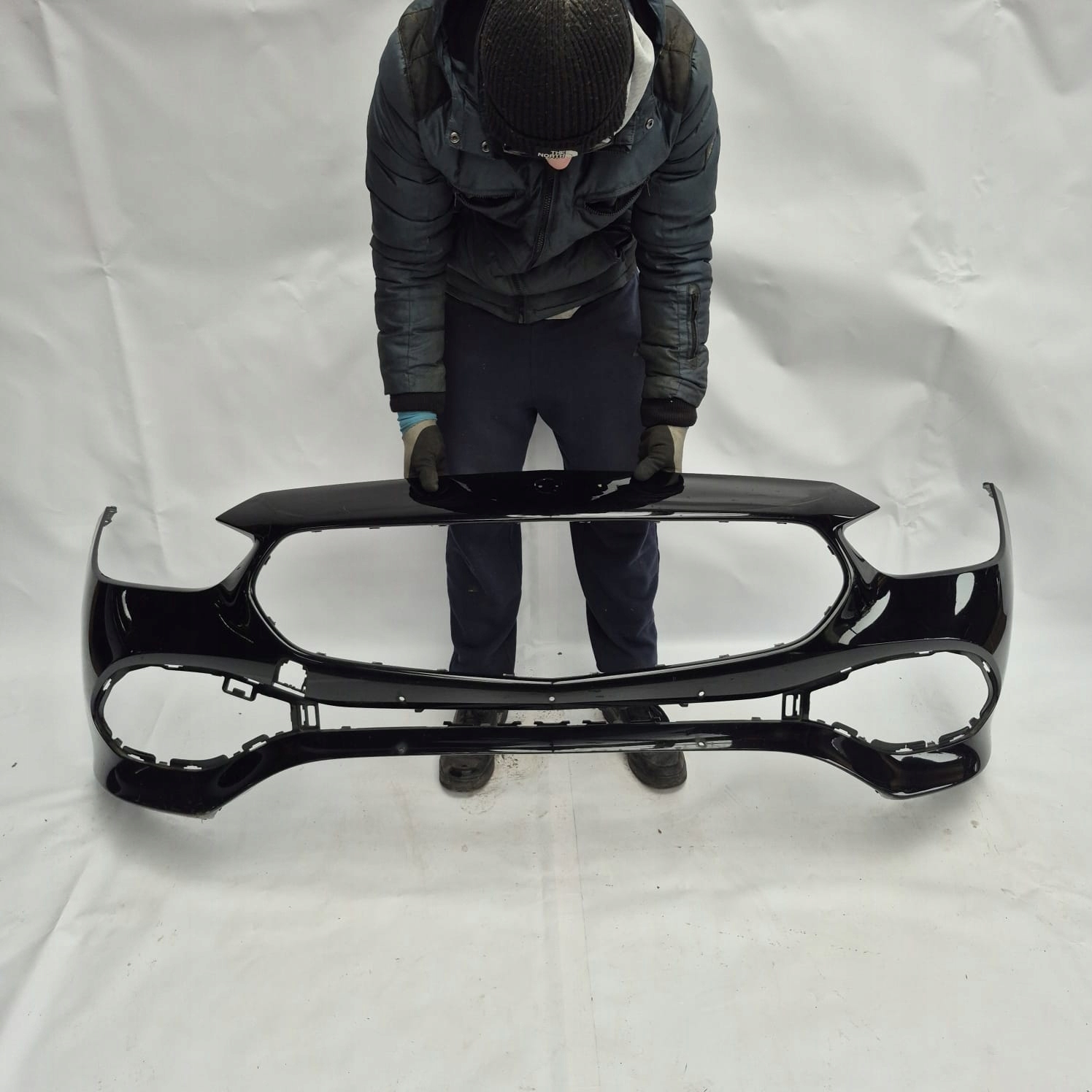 MERCEDES C-KLASA W206 21-> bumper front front PDC
