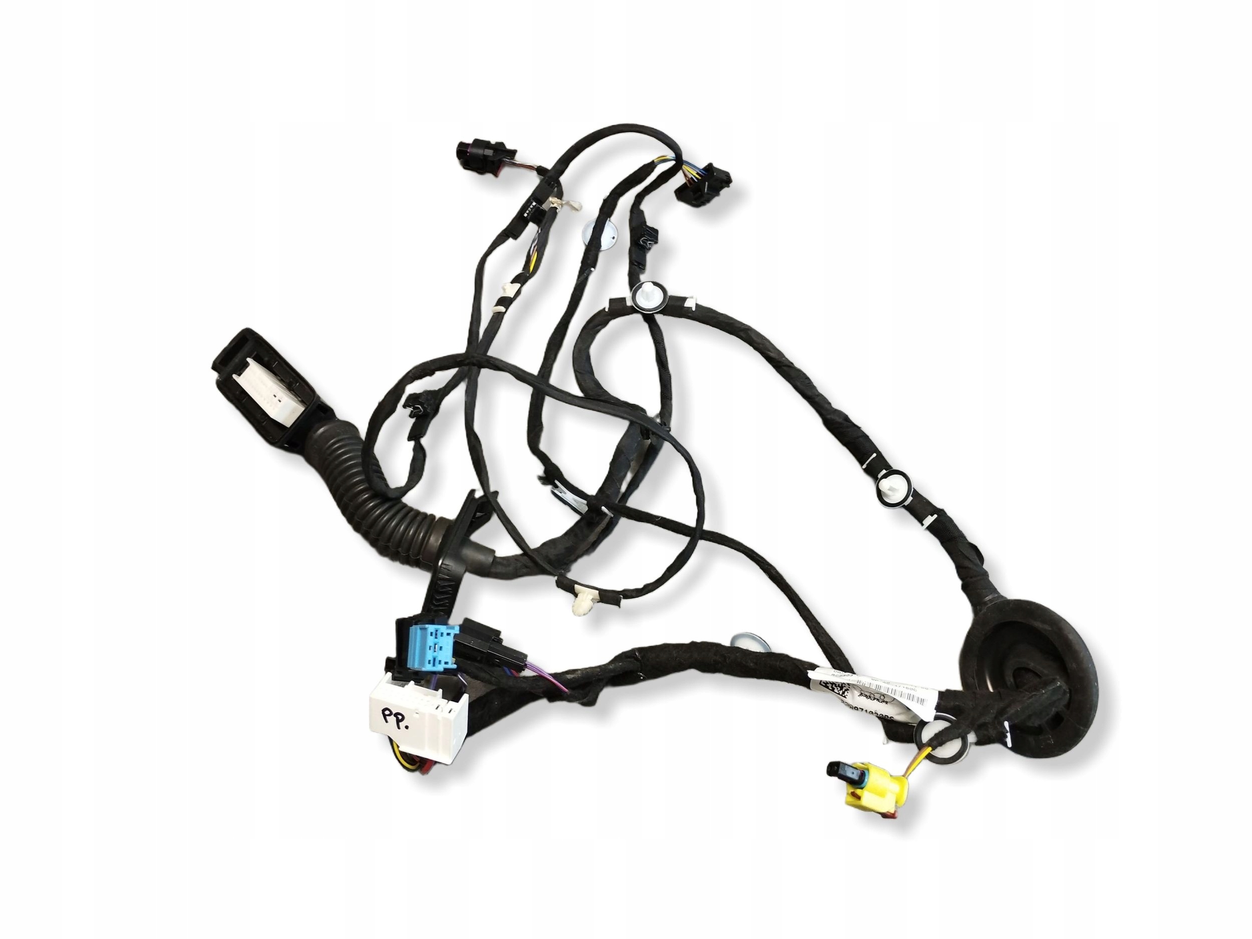 Audi Q3 F3 Przelotka bundle door right front 83A971030PS