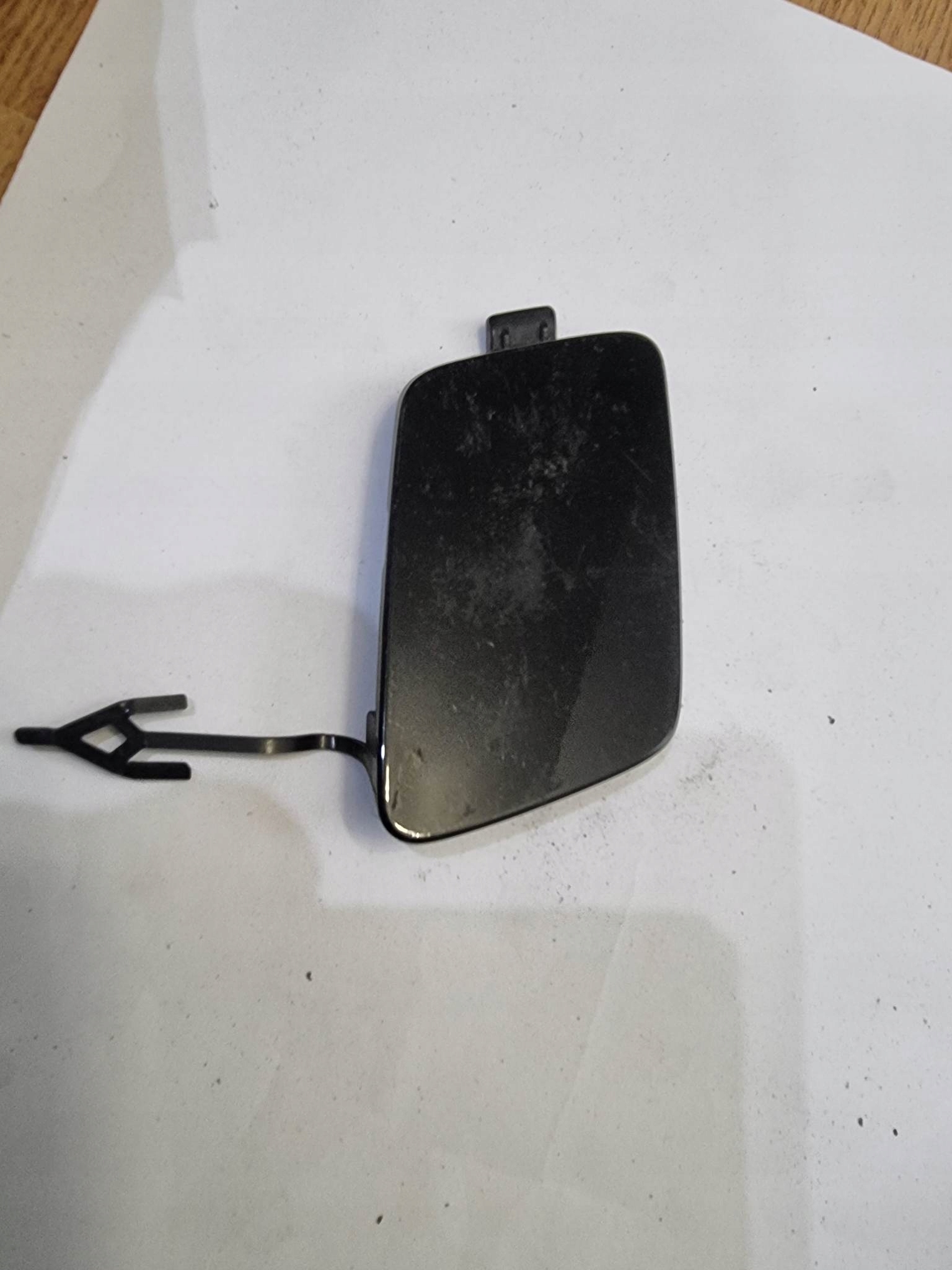 AUDI A6 C8 -> towing hook cap of a bumper front
