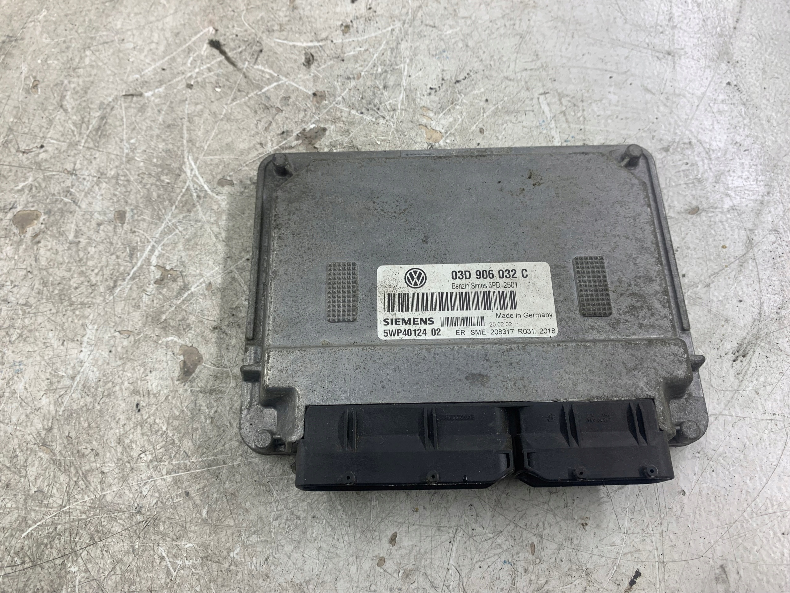 VW POLO 9N 1.2 unité de commande électronique uce moteur 03D906032C