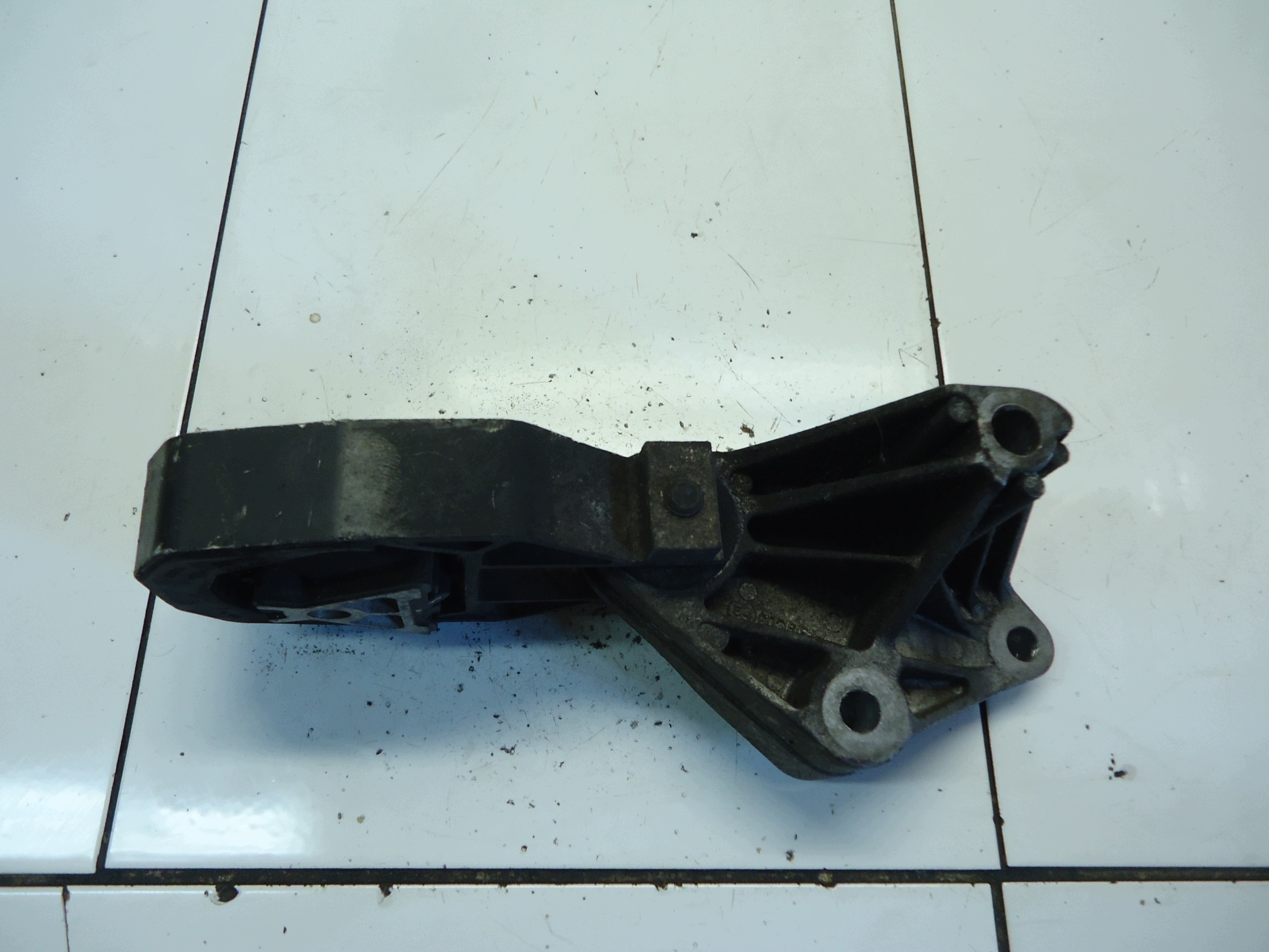 FORD FOCUS 1.6 ECOBOOST holder engine mount BV61-6P082-CA