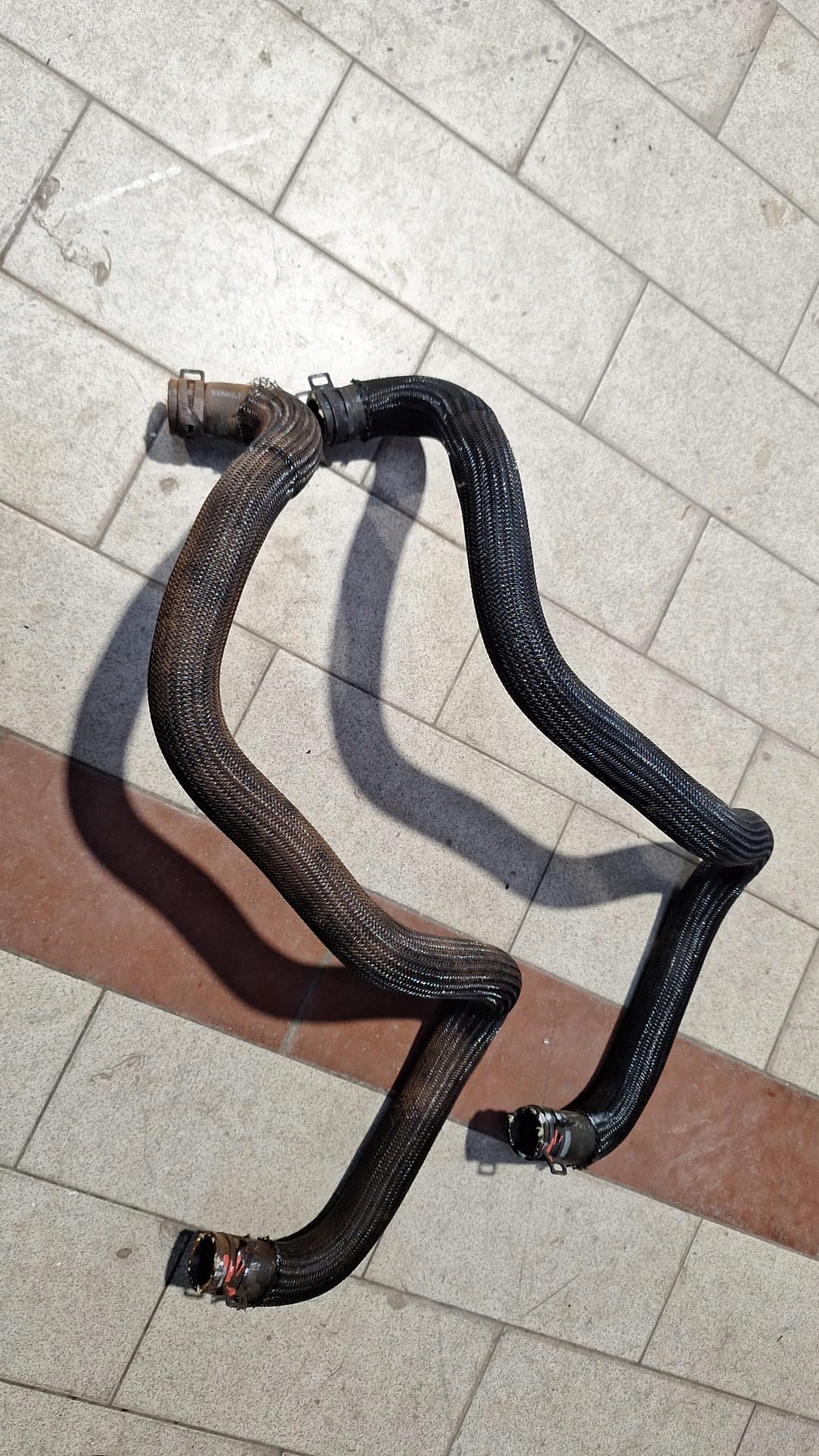 Schlauch wodny Turbolader Renault Megane E-Tech 215035MS1A