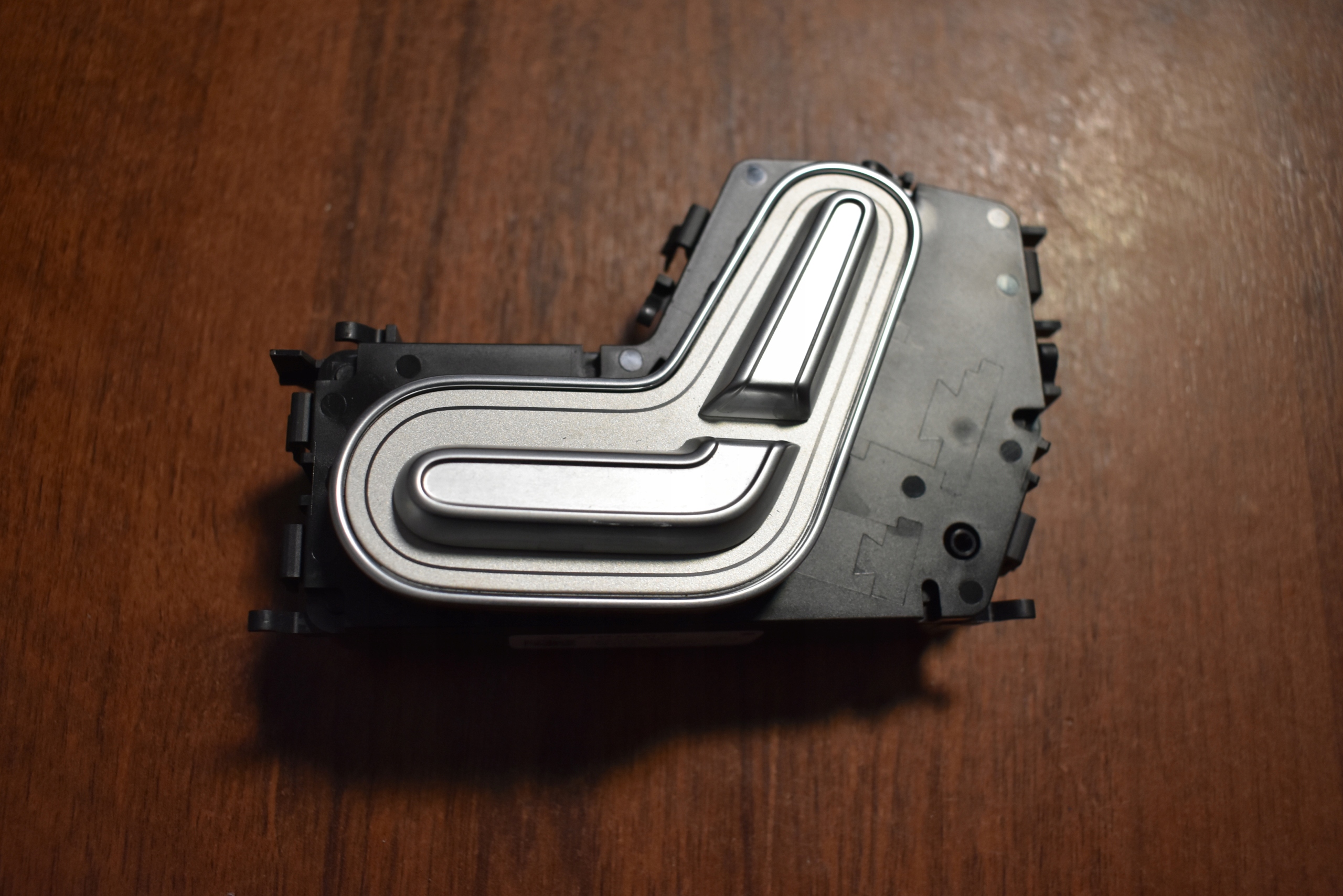 IDEALNY button of control seat right MERCEDES W167 1