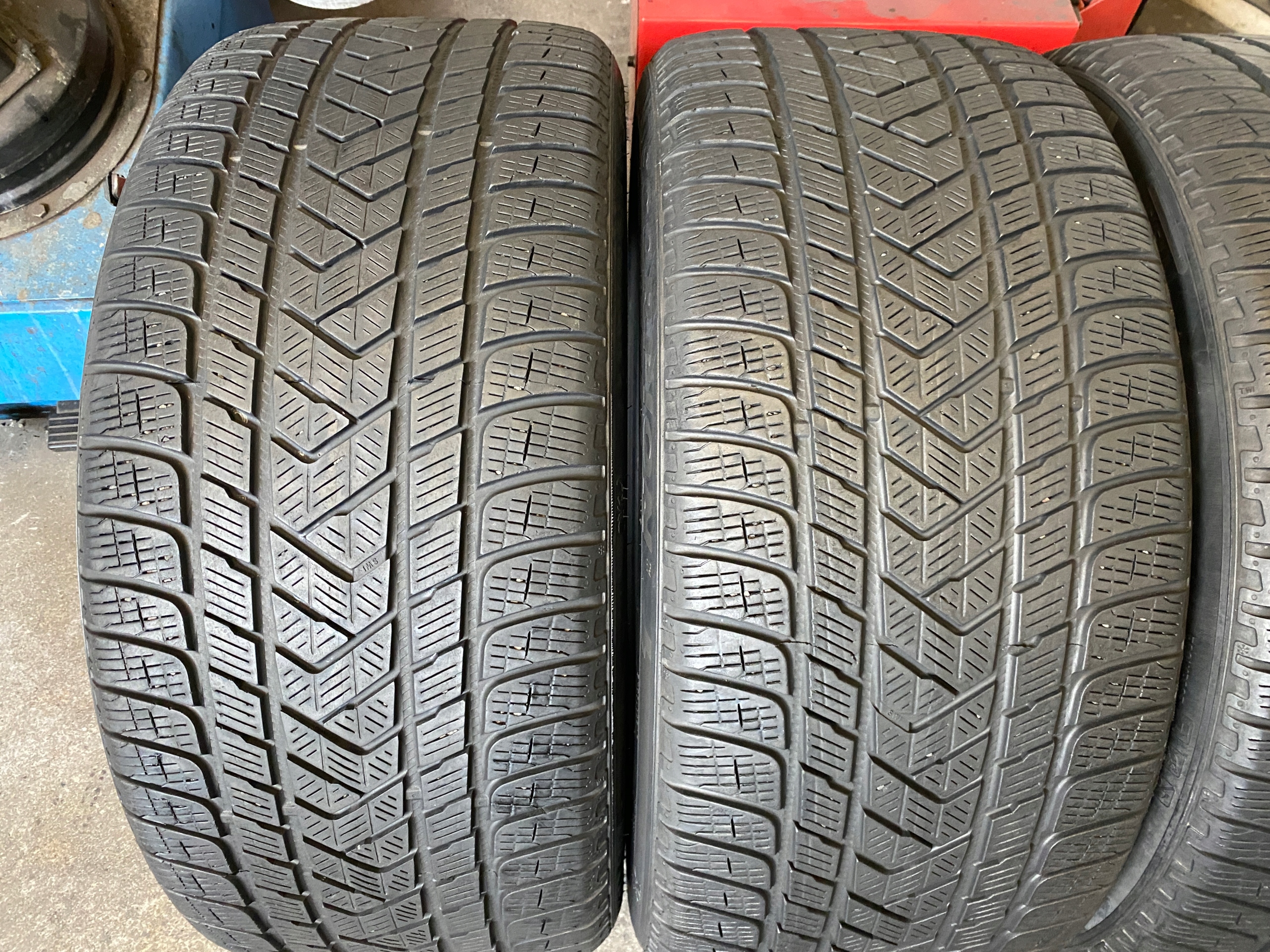 4 tyres winter 295/35R21 Pirelli Scorpion Winter