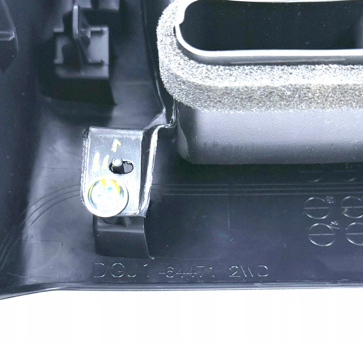 воздухозаборник жалюзи потока воздуха зад консоль DFR7-64471 DFR7-64943 mazda CX-30 CX30