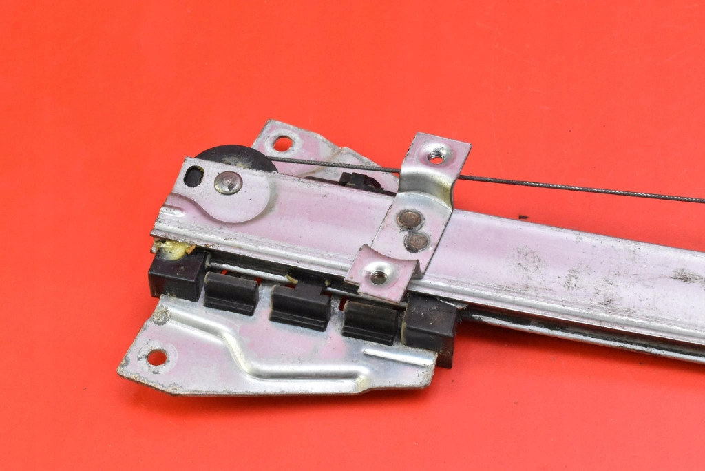 window regulator left front EU MN117079 MITSUBISHI PAJERO 3 III LIFT 03-06