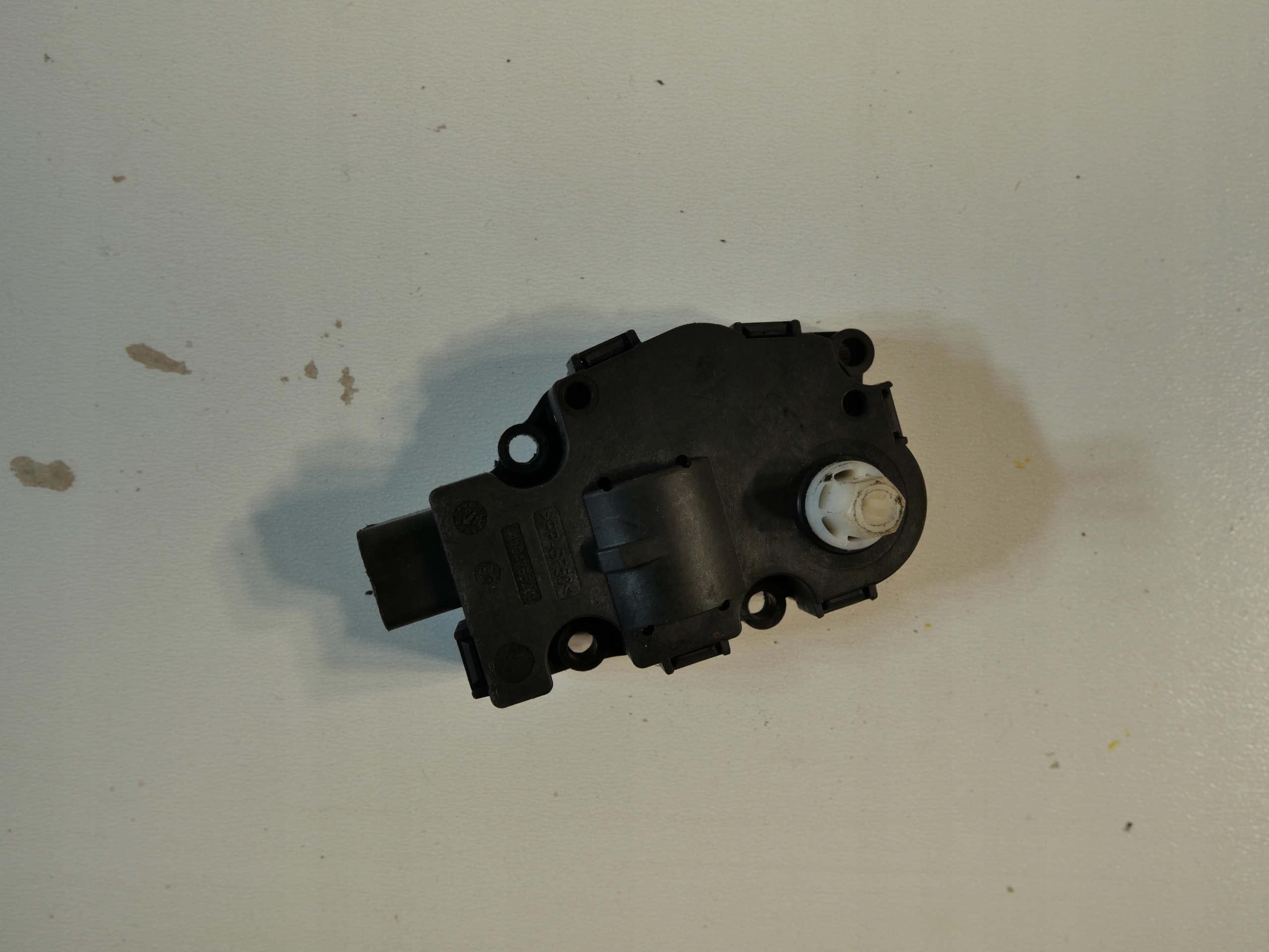 aircon recirculation flap motor AUDI A4 B8 A5 8T Q5 EFB490