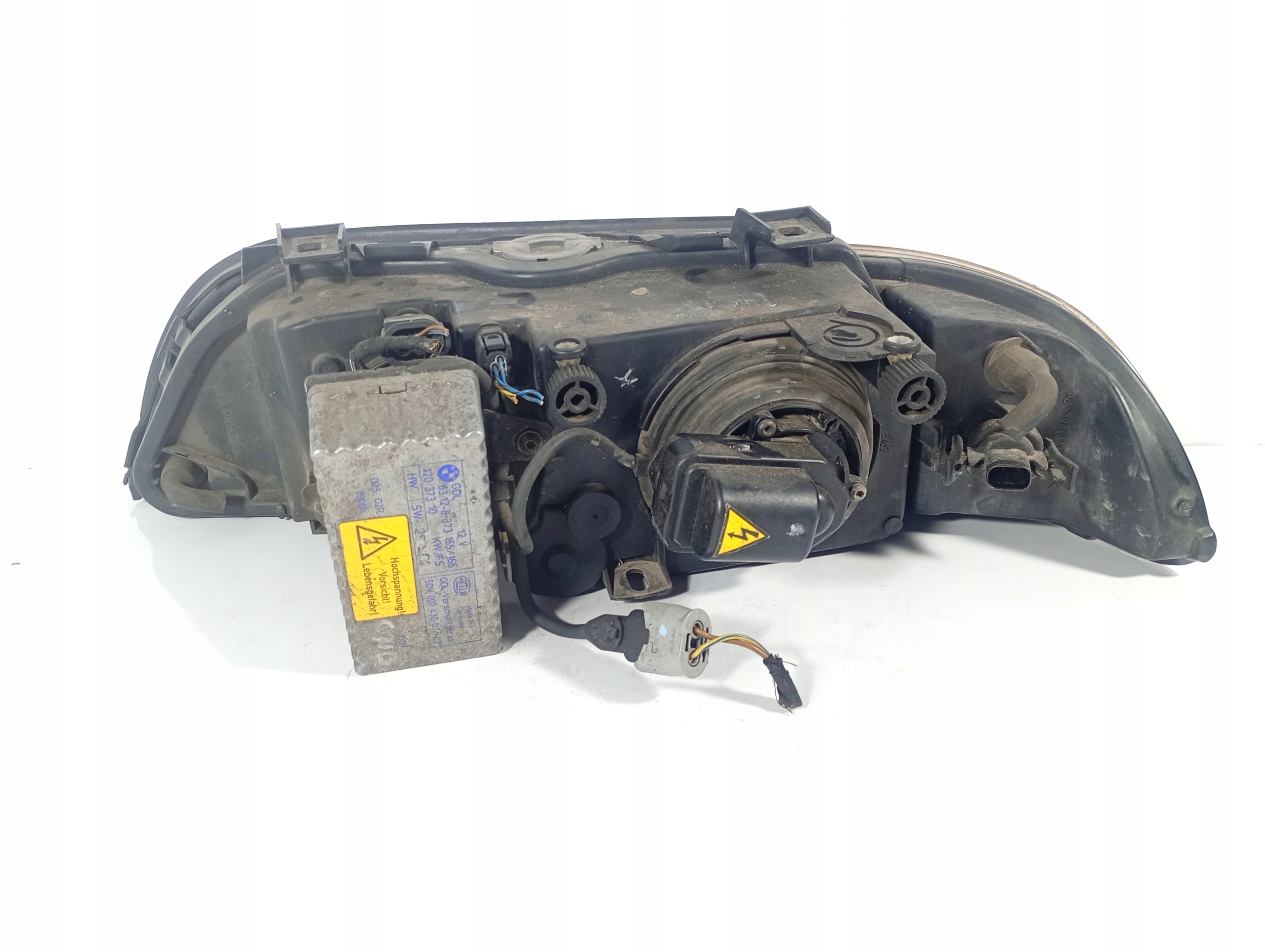 BMW 3 E39 95-00 REFLEKTOR light right front HELLA